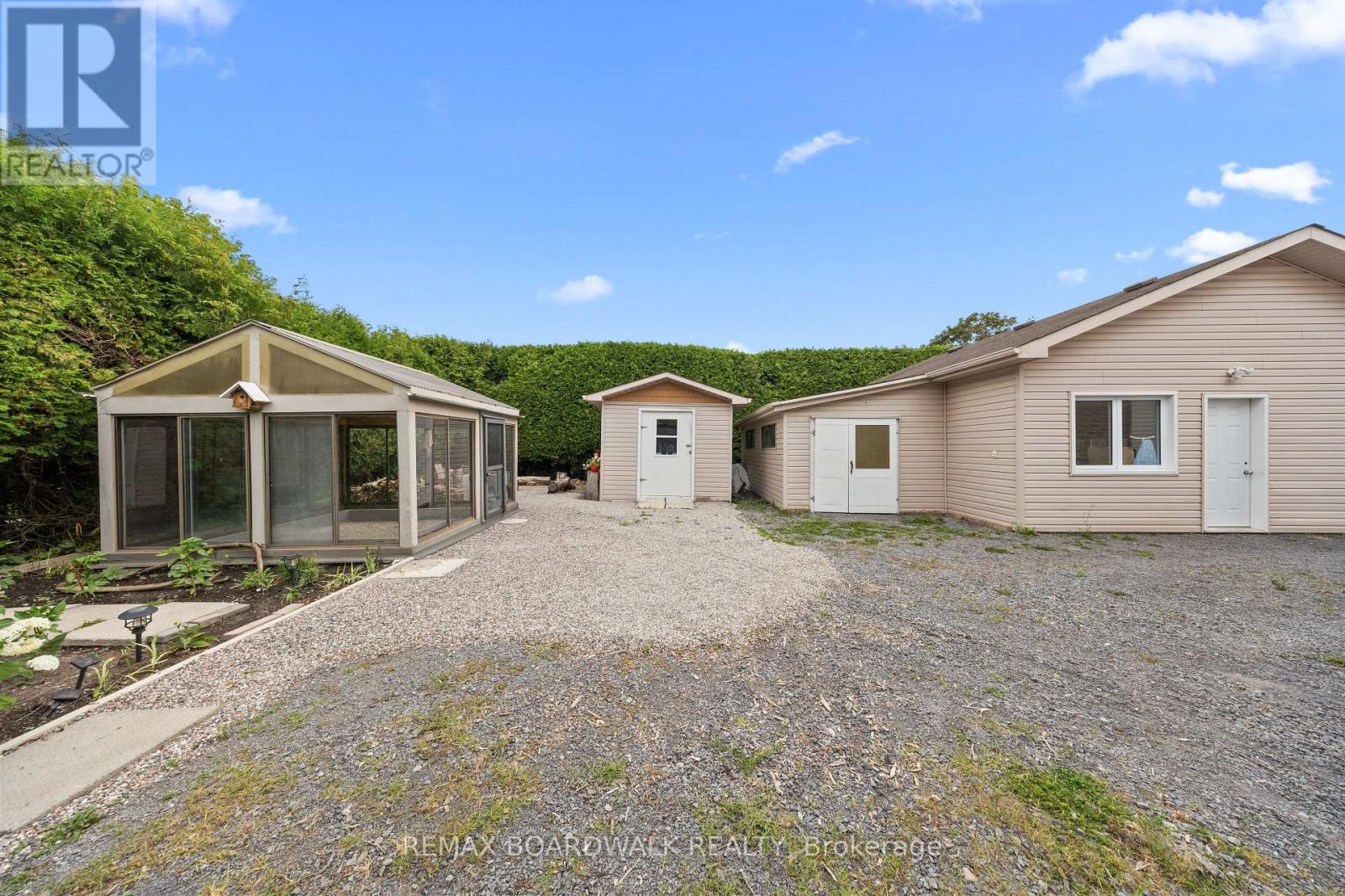 955 LACROIX ROAD - Image 44