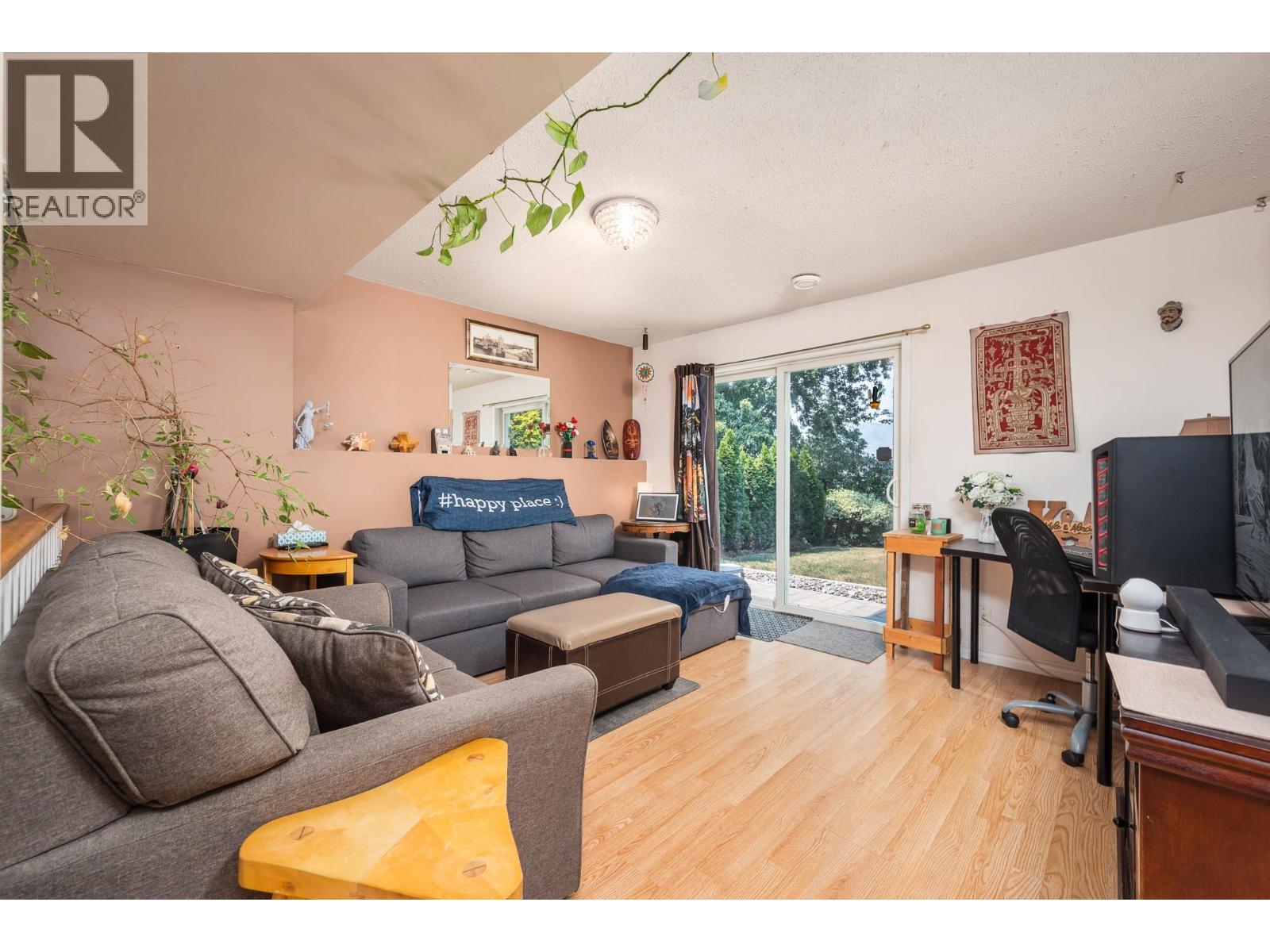 5515 Okanagan Avenue - 24