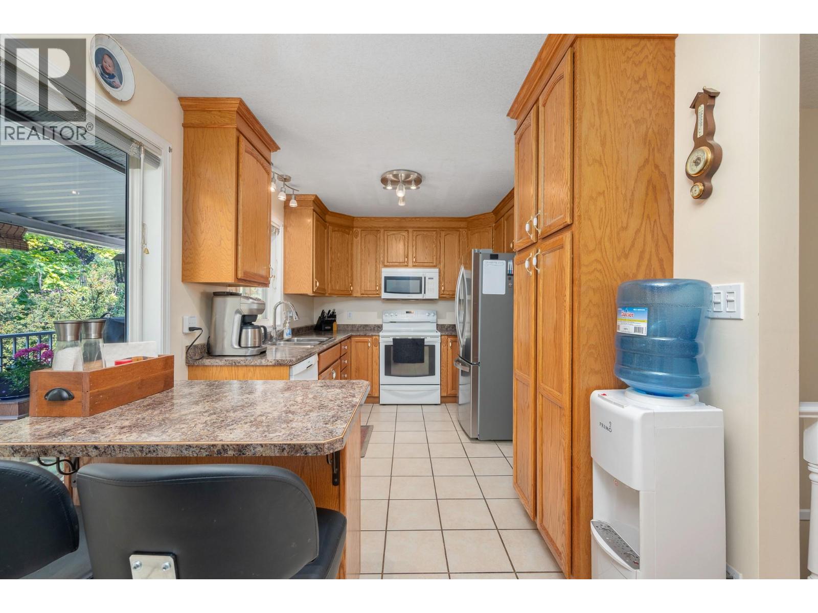 5515 Okanagan Avenue - 10