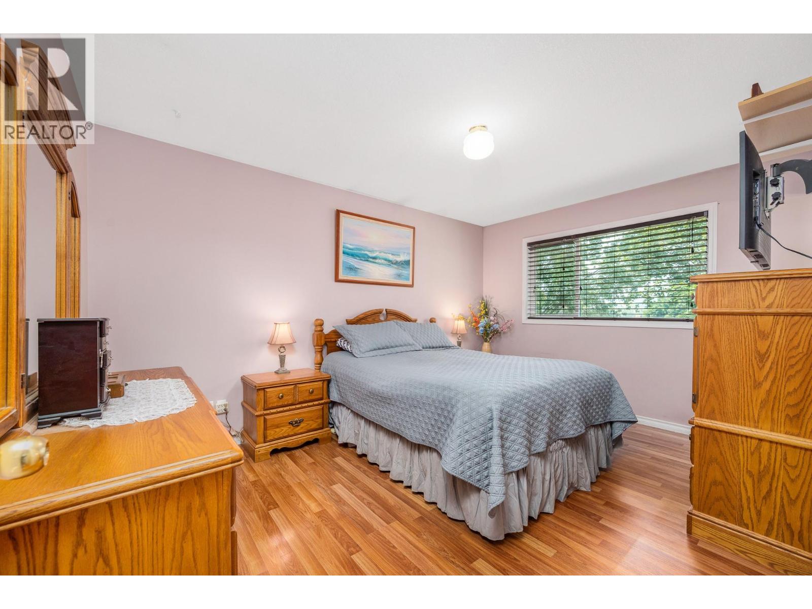 5515 Okanagan Avenue - 15