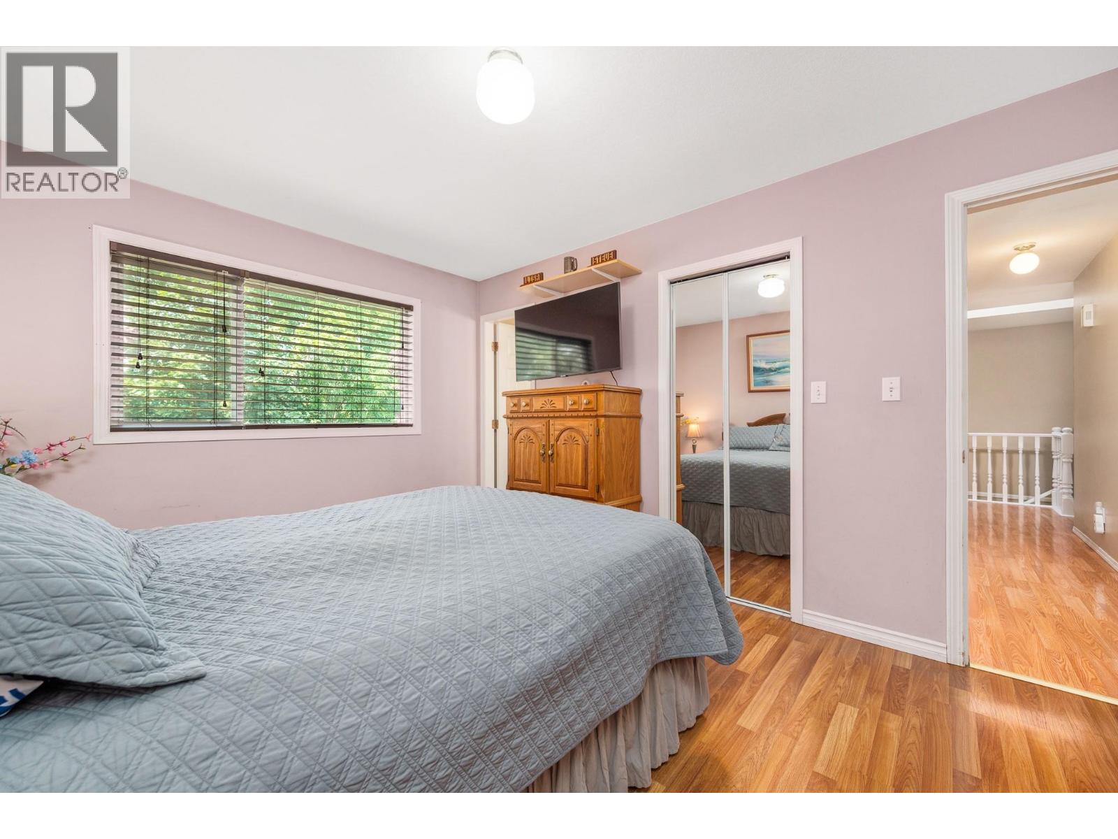 5515 Okanagan Avenue - 16