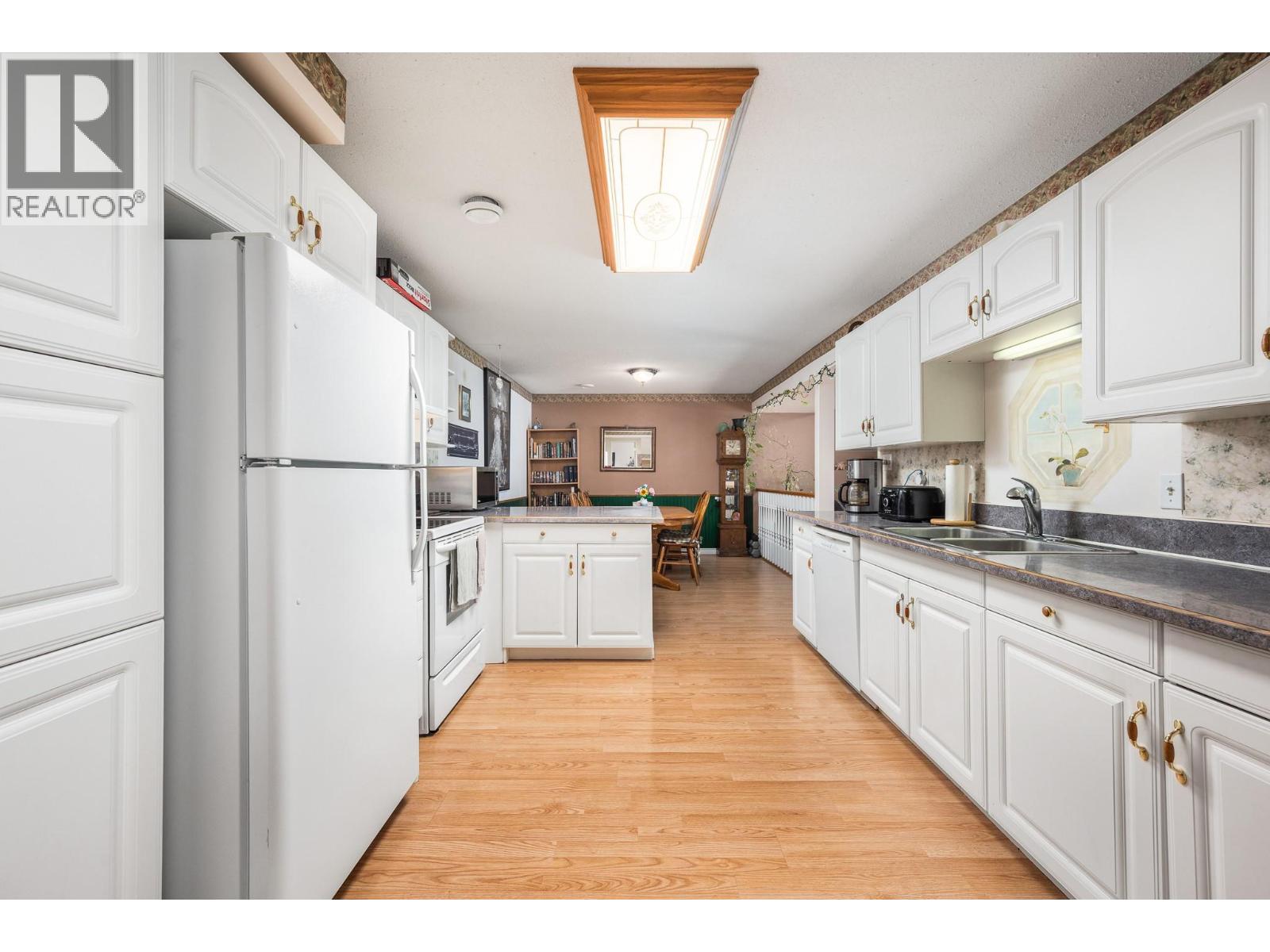5515 Okanagan Avenue - 21