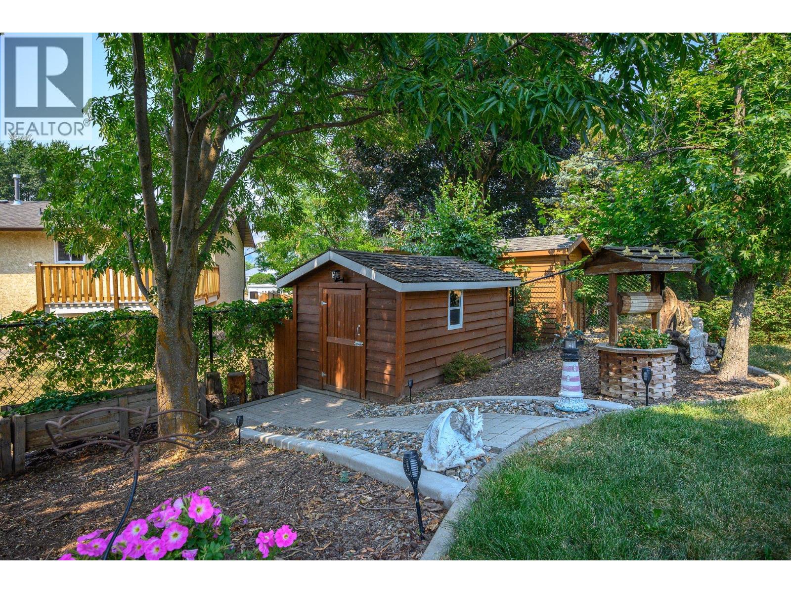 5515 Okanagan Avenue - 37