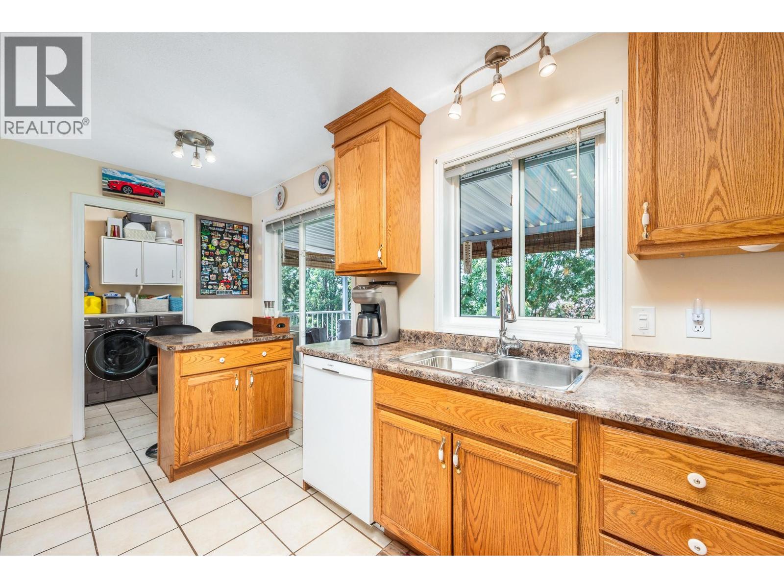 5515 Okanagan Avenue - 13