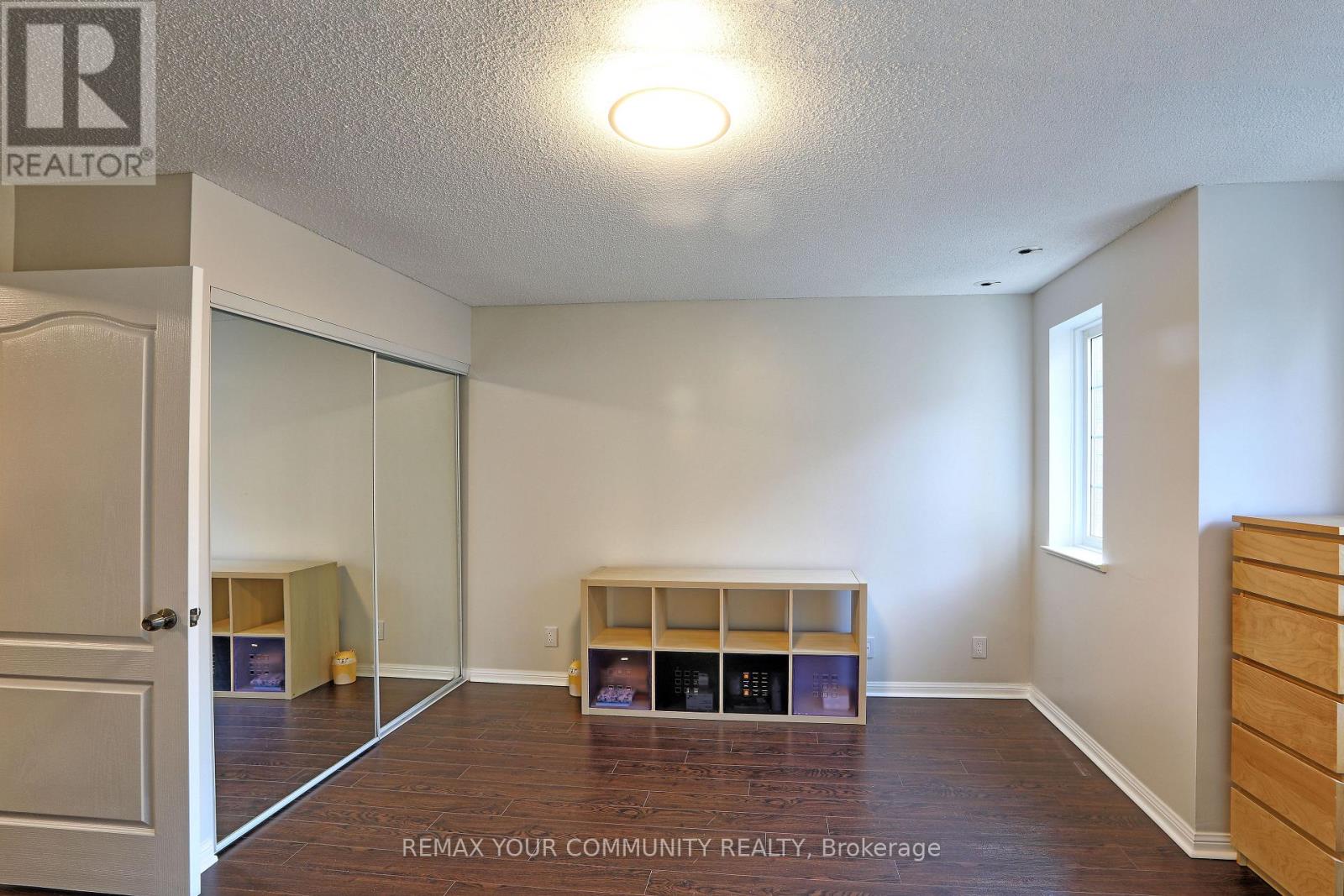 #1213 28 SOMMERSET WAY - Image 22