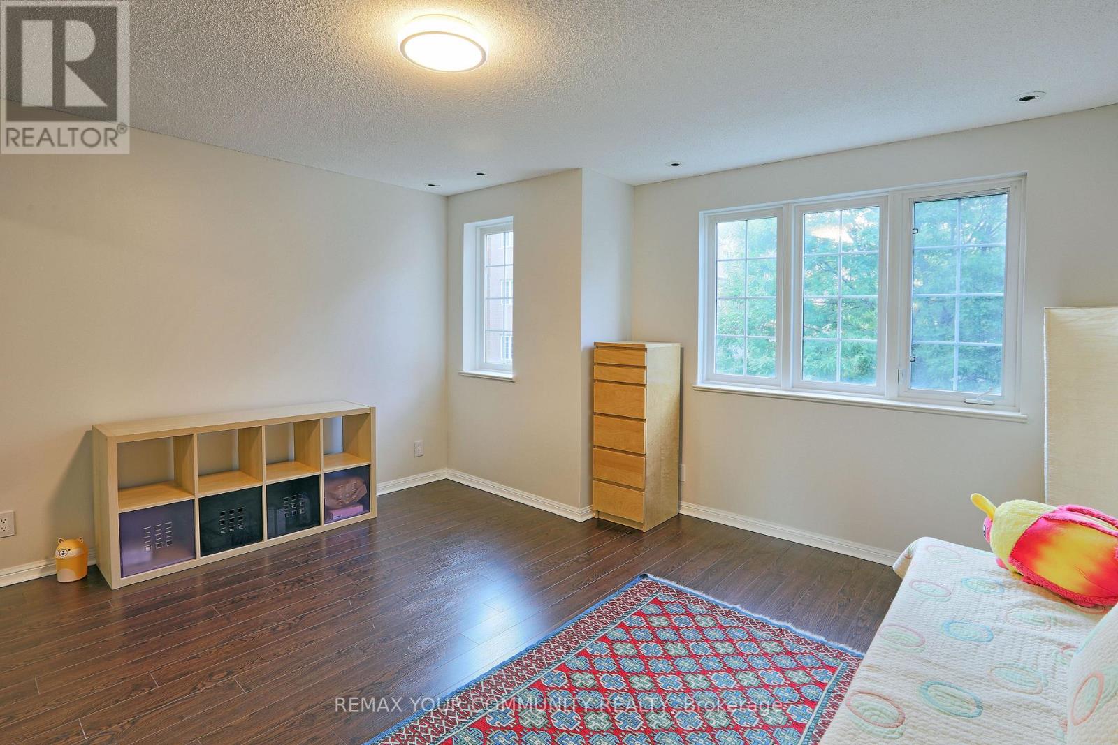 #1213 28 SOMMERSET WAY - Image 24
