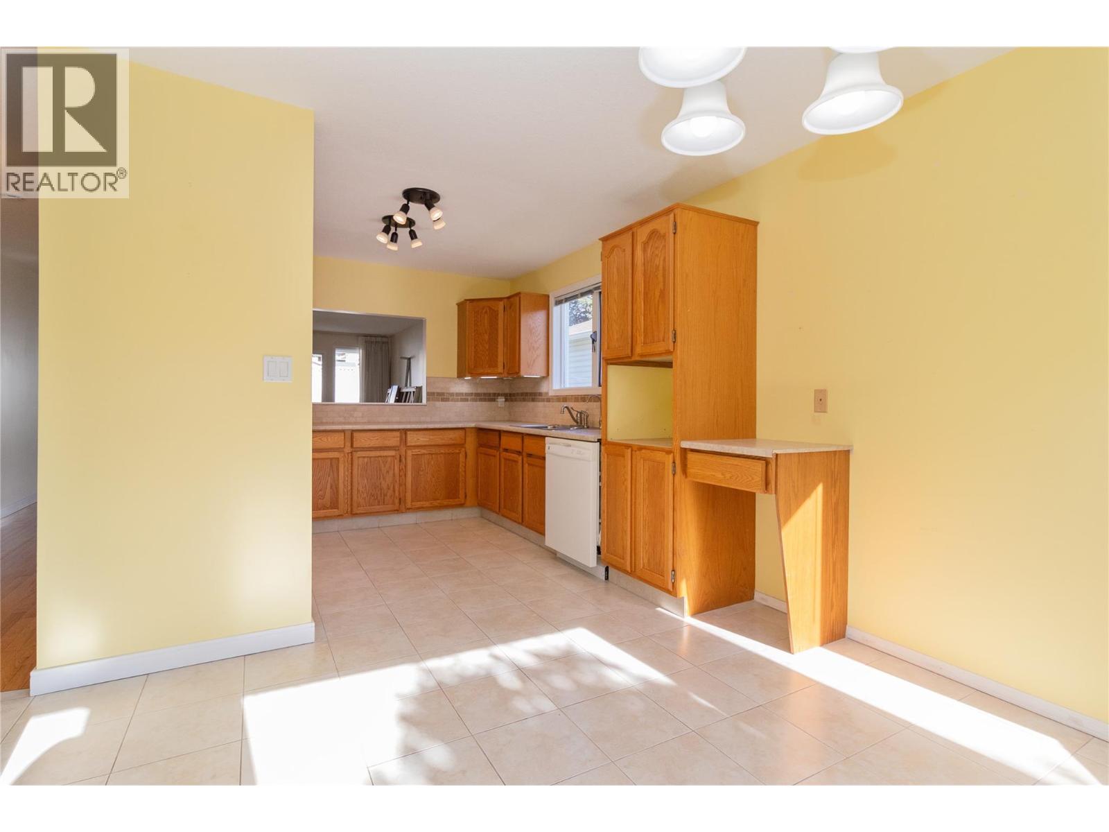 #116 915 Saskatoon Road - 11
