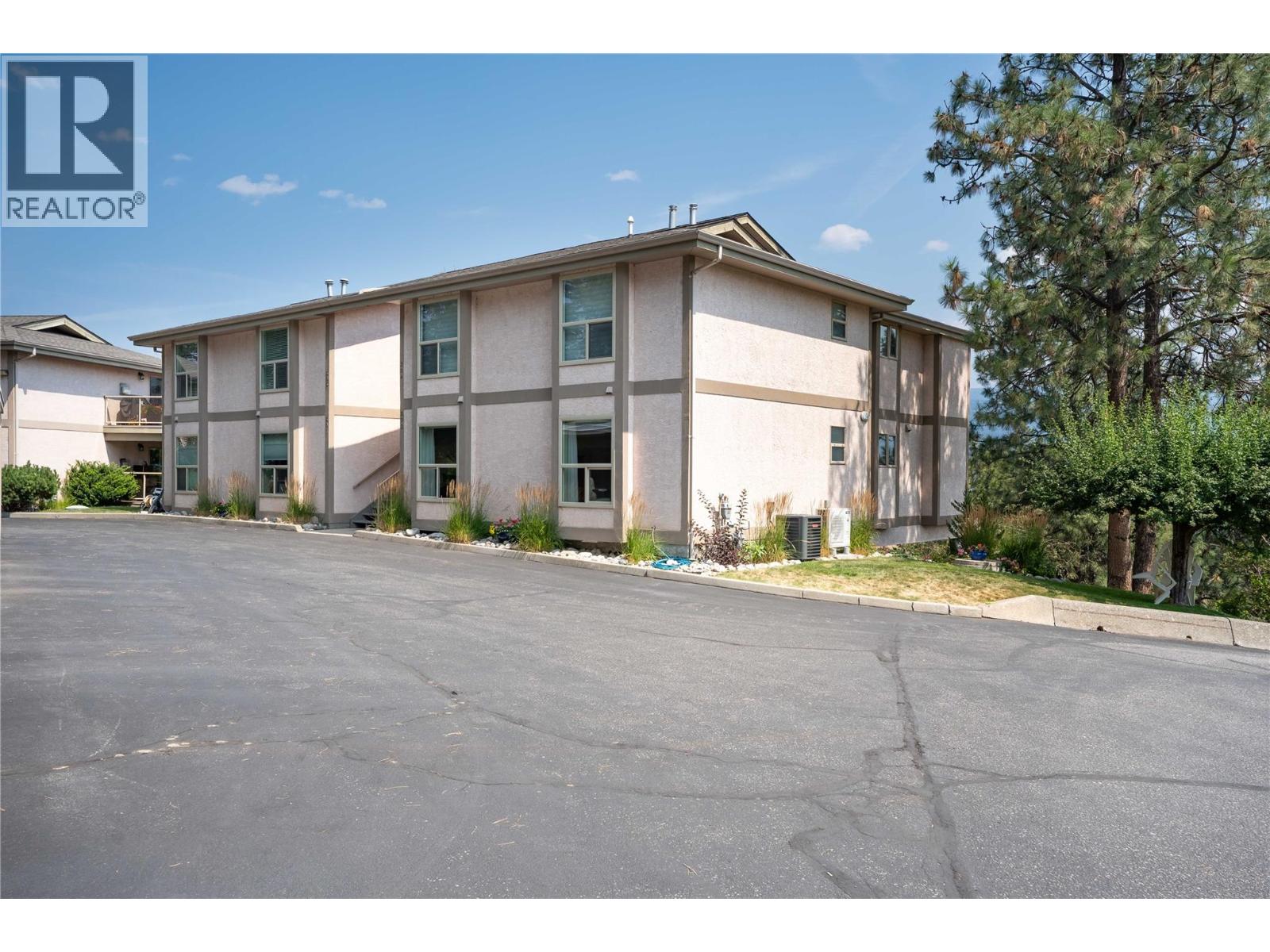#302 17456 Snow Avenue - 1