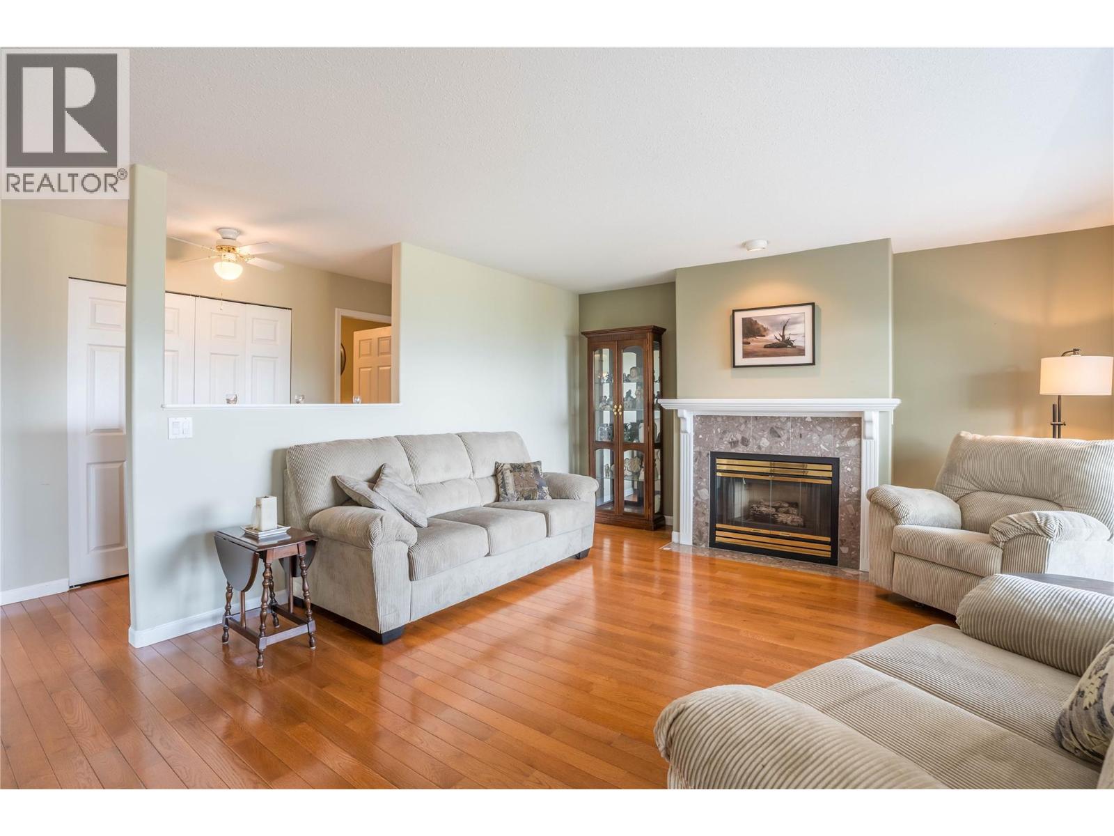 #302 17456 Snow Avenue - 3