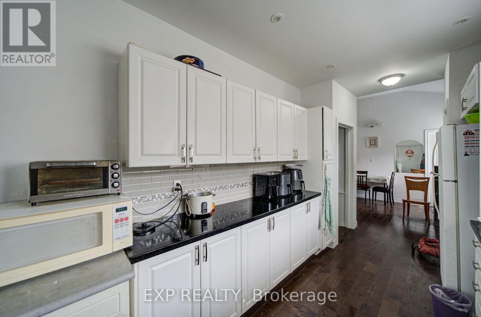 176 SEDGEMOUNT DRIVE - 12