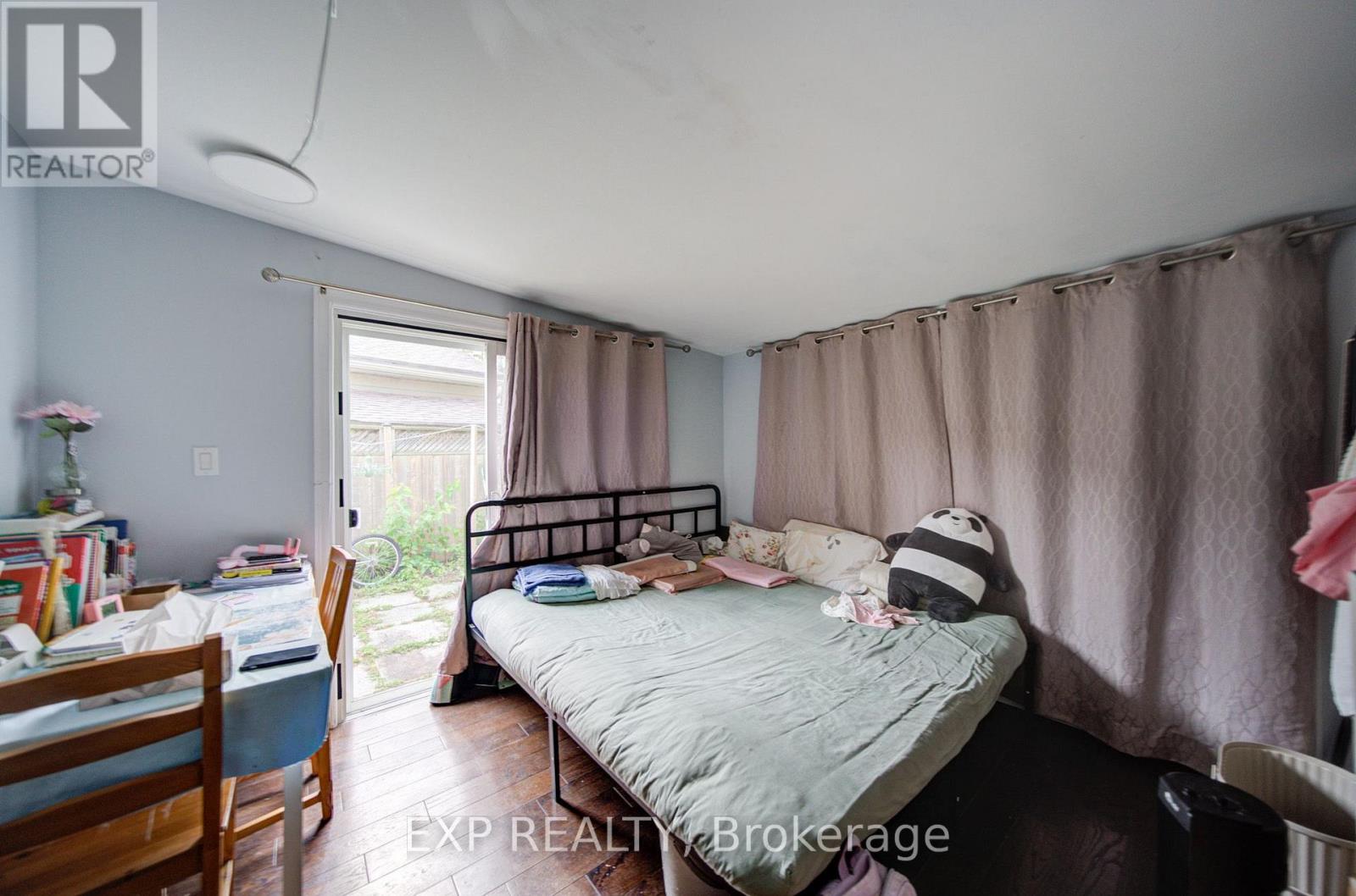 176 SEDGEMOUNT DRIVE - 13