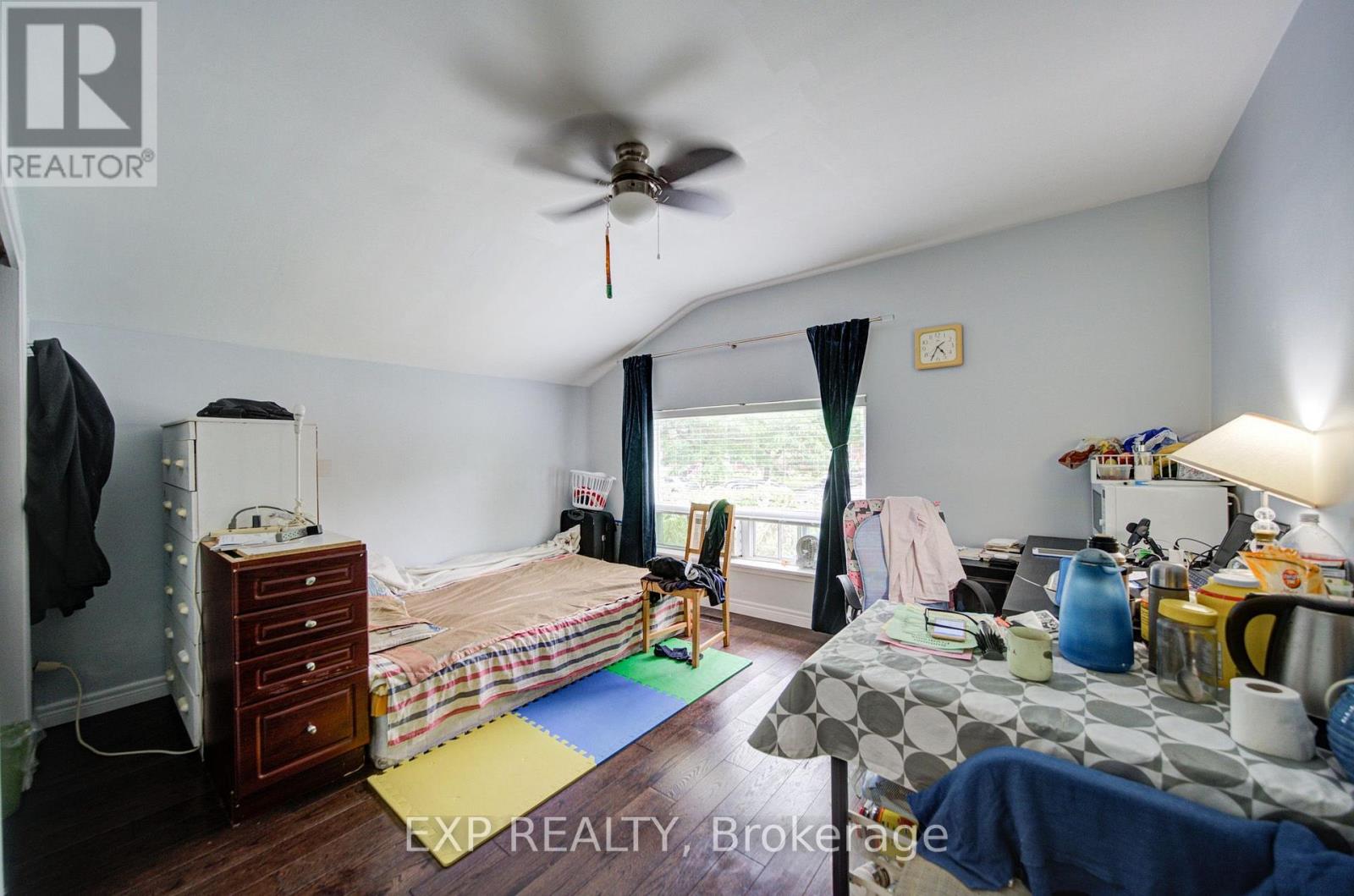 176 SEDGEMOUNT DRIVE - 19