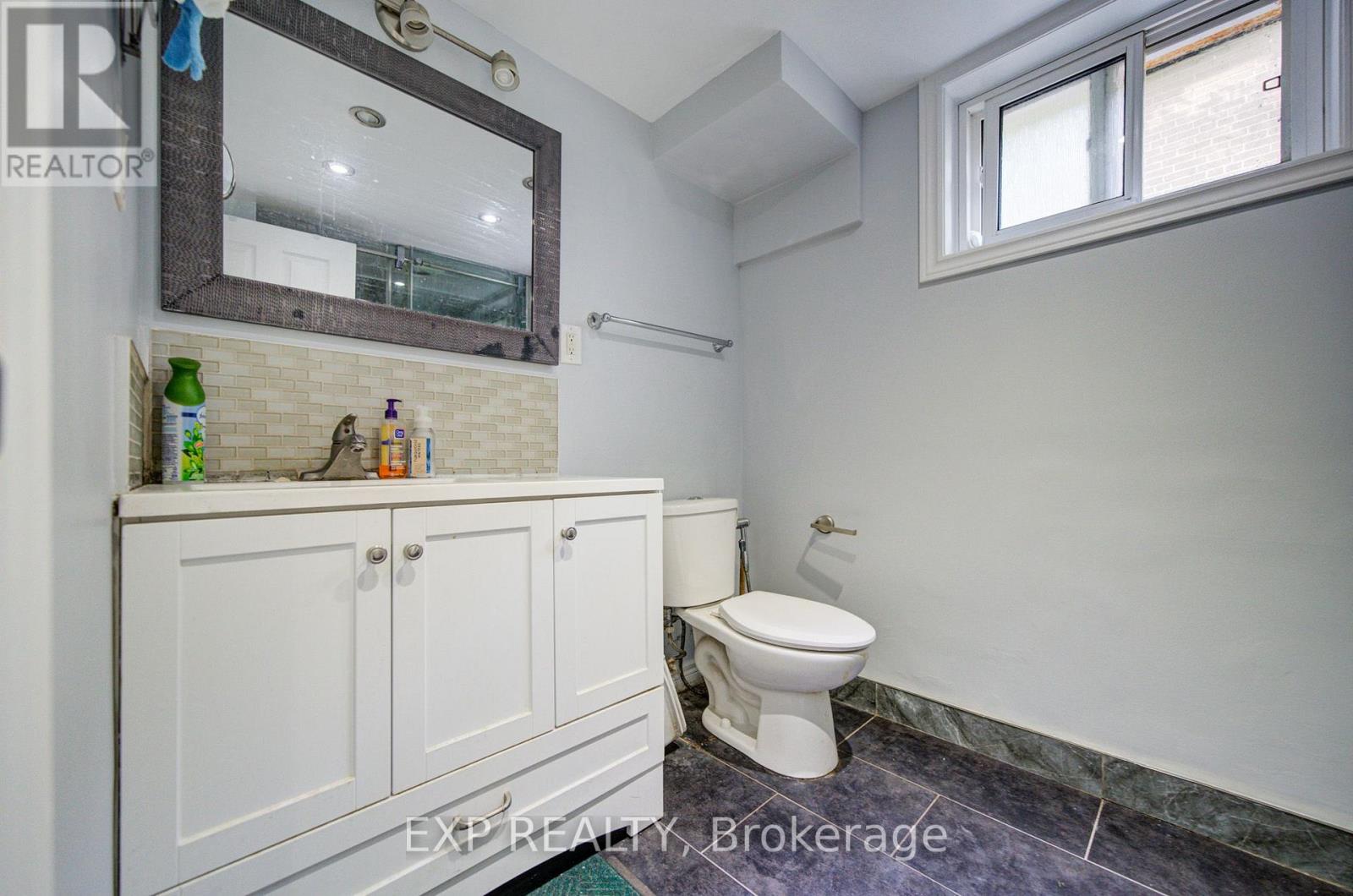 176 SEDGEMOUNT DRIVE - 27