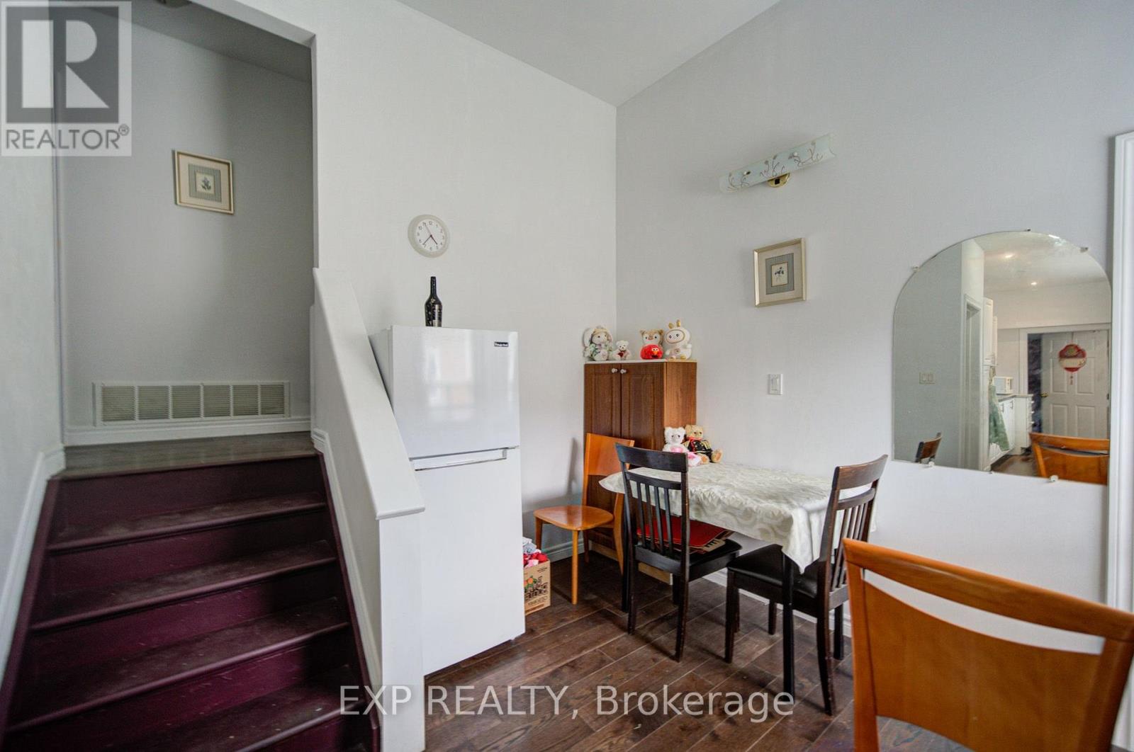 176 SEDGEMOUNT DRIVE - 6