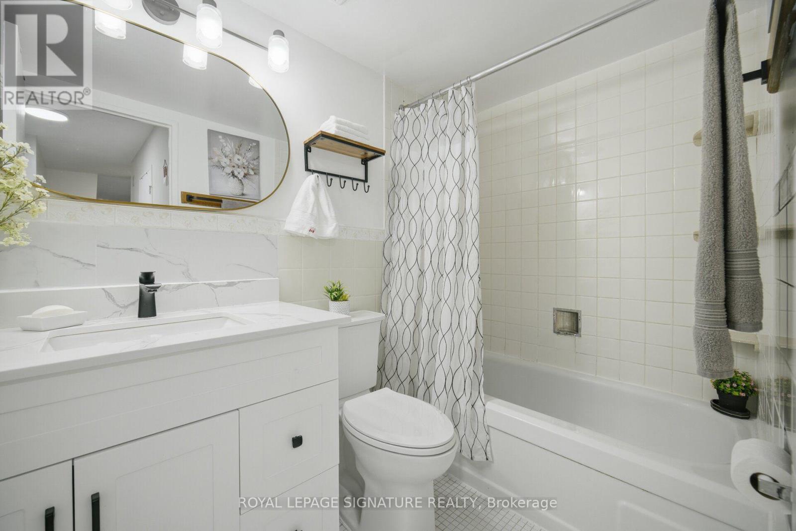 #303 4 KINGS CROSS ROAD - Image 26