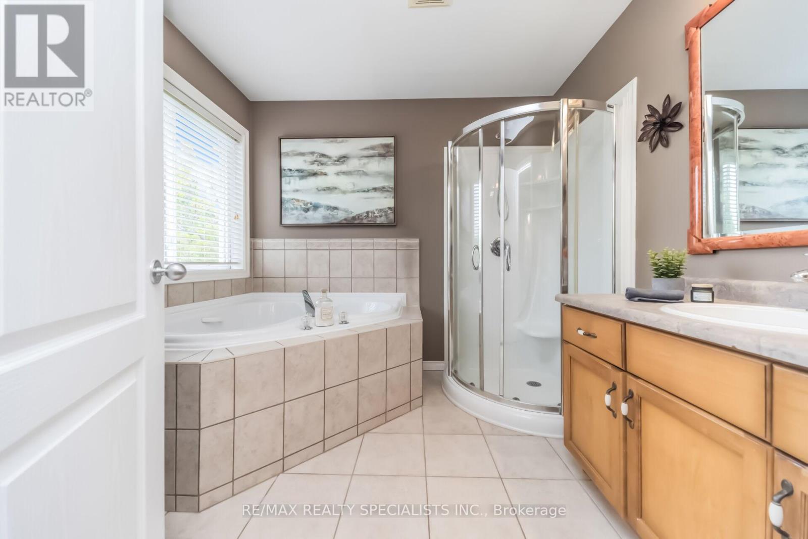 77 MCMASTER ROAD - 22
