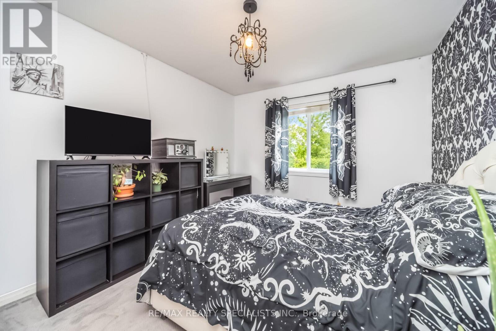 77 MCMASTER ROAD - 25