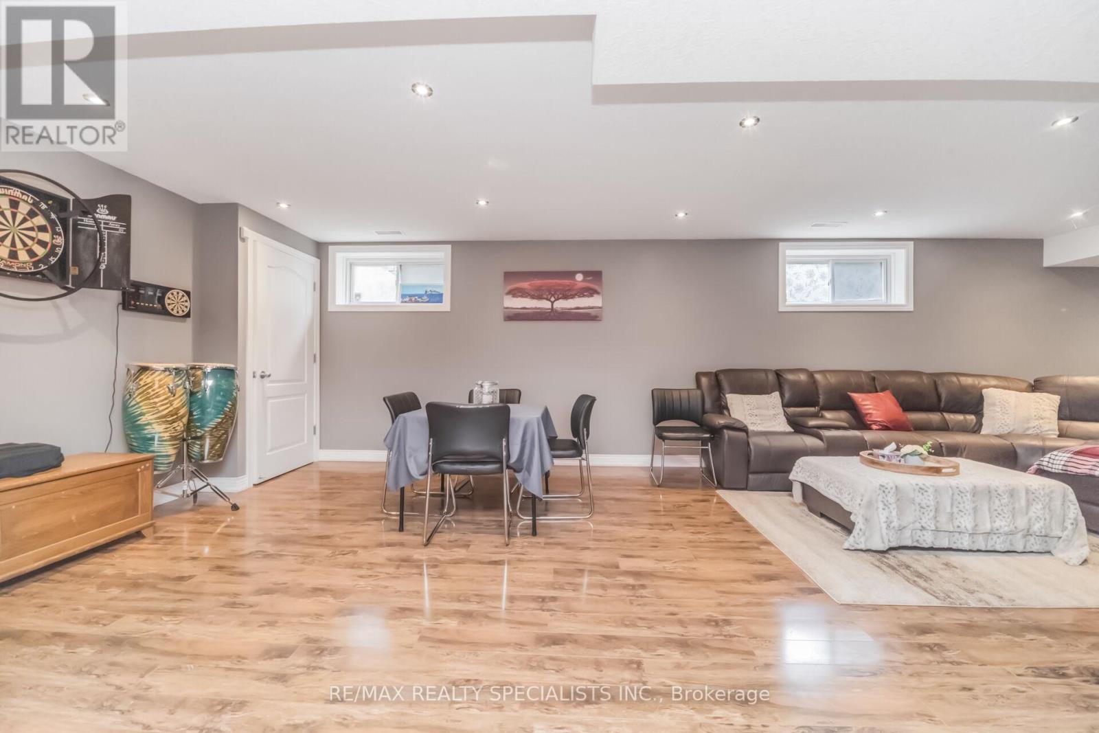 77 MCMASTER ROAD - 35