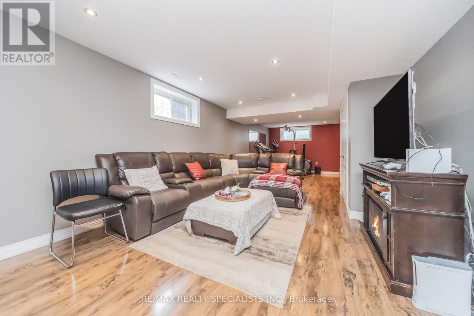 77 MCMASTER ROAD - 37