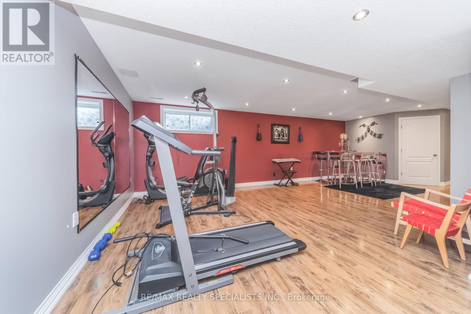 77 MCMASTER ROAD - 38