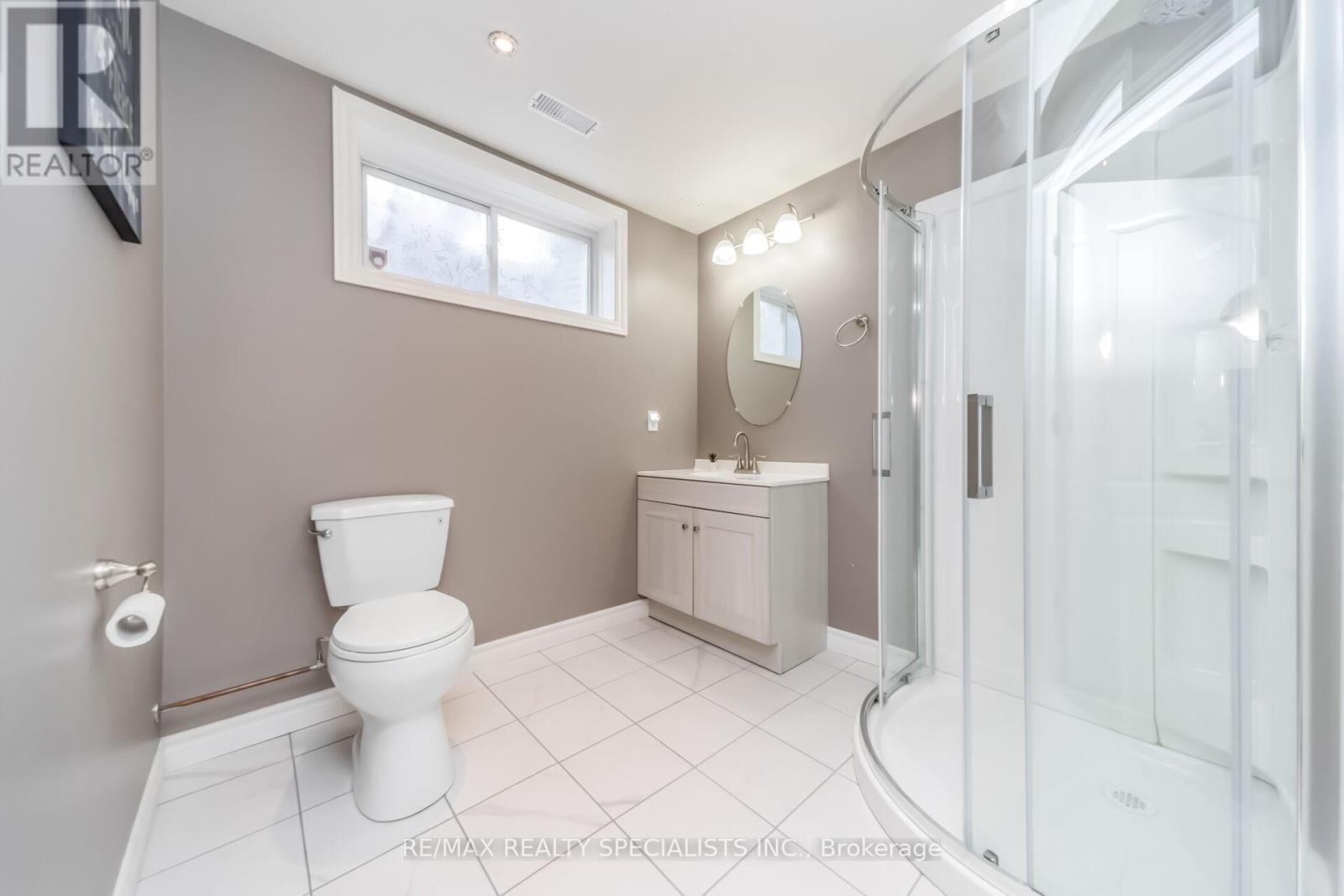 77 MCMASTER ROAD - 44