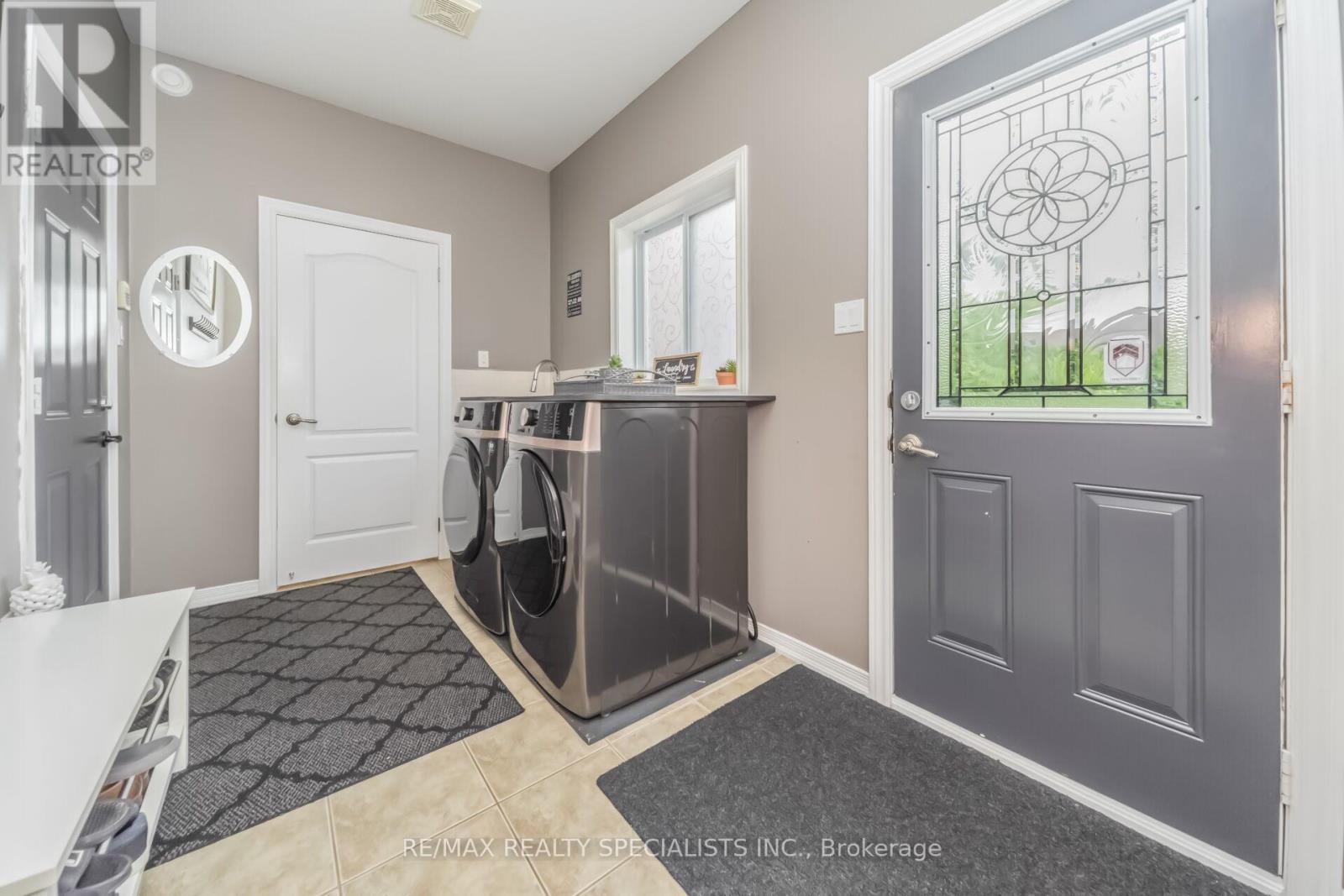 77 MCMASTER ROAD - 8