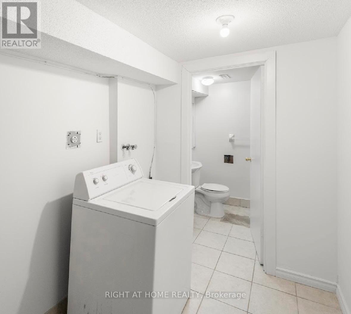 #49 740 KENNEDY ROAD - 18
