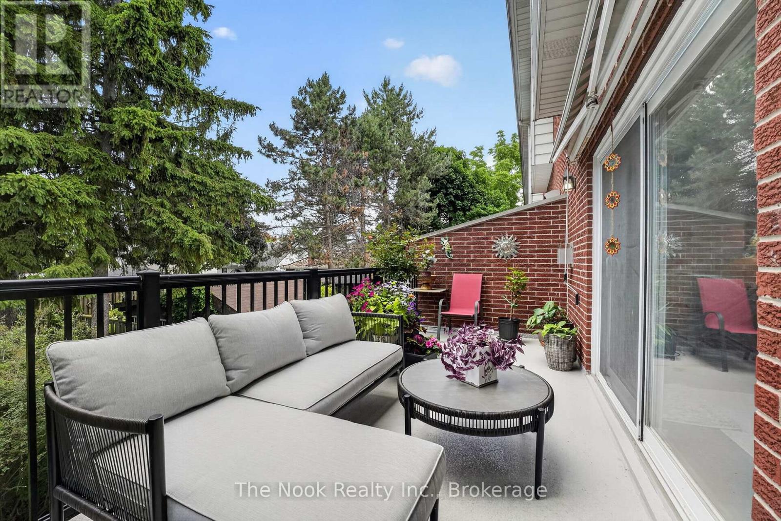 #12 91 LIVINGSTON AVENUE - 19