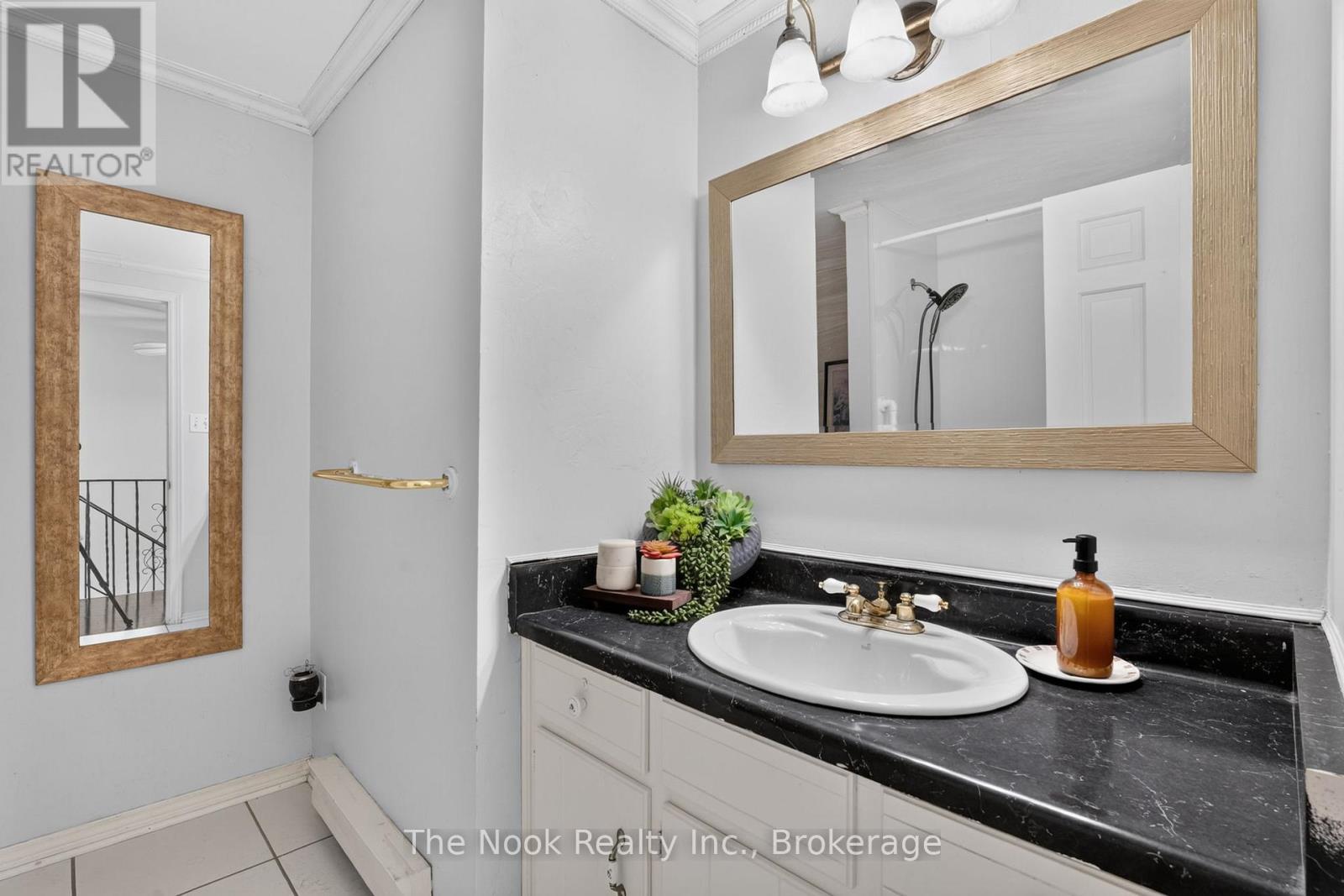 #12 91 LIVINGSTON AVENUE - 33