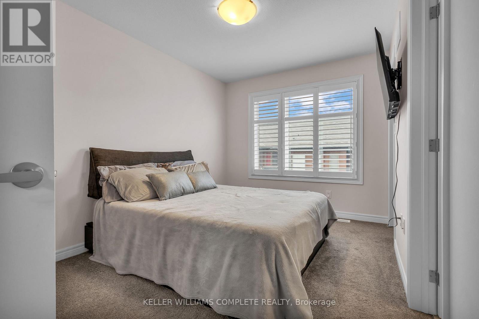 #116 575 WOODWARD AVENUE - 15