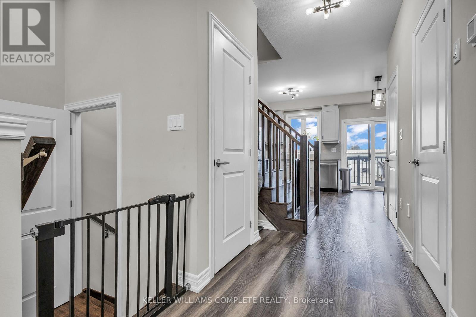 #116 575 WOODWARD AVENUE - 6