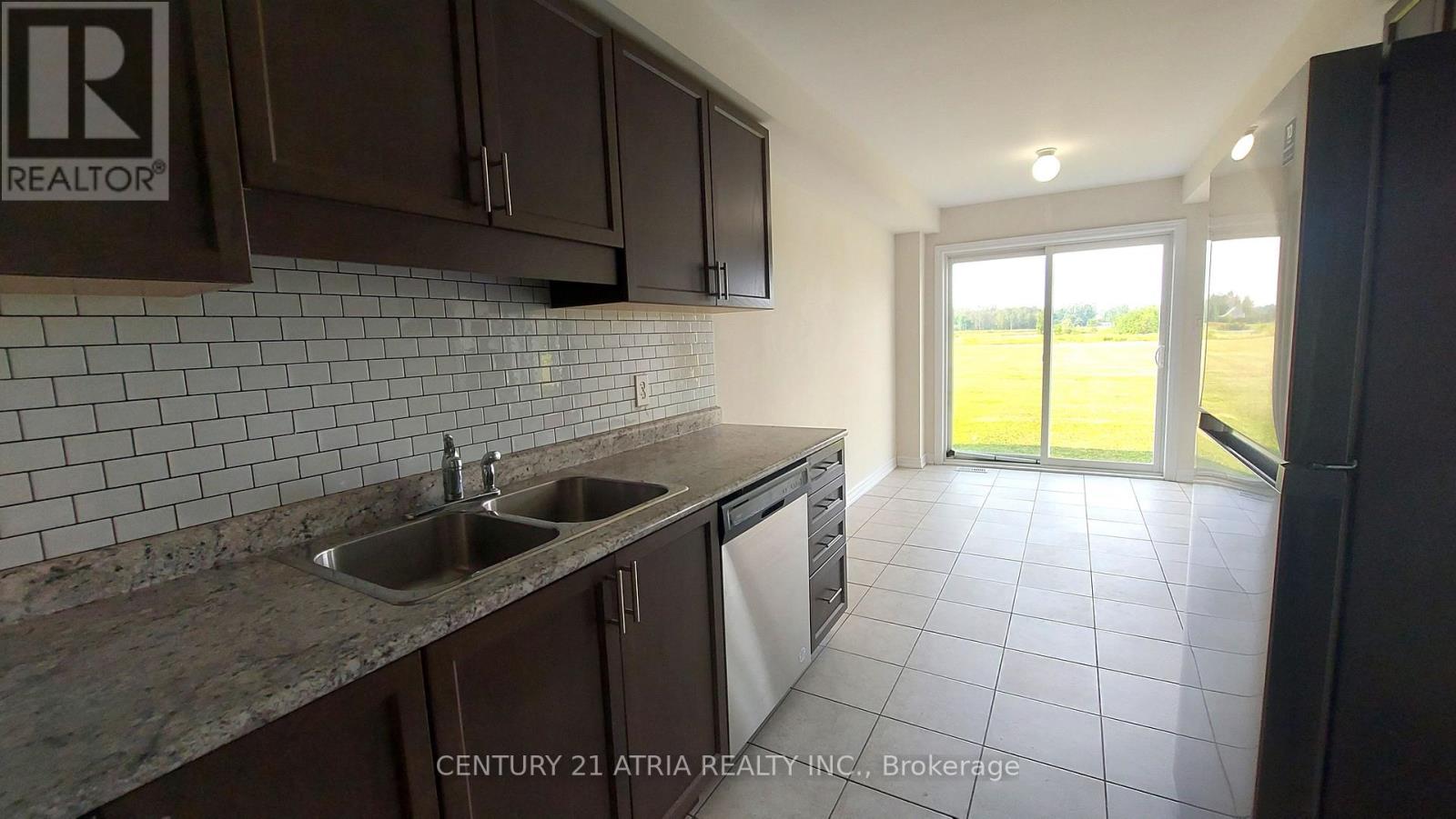 422 KROTZ STREET W - Image 3