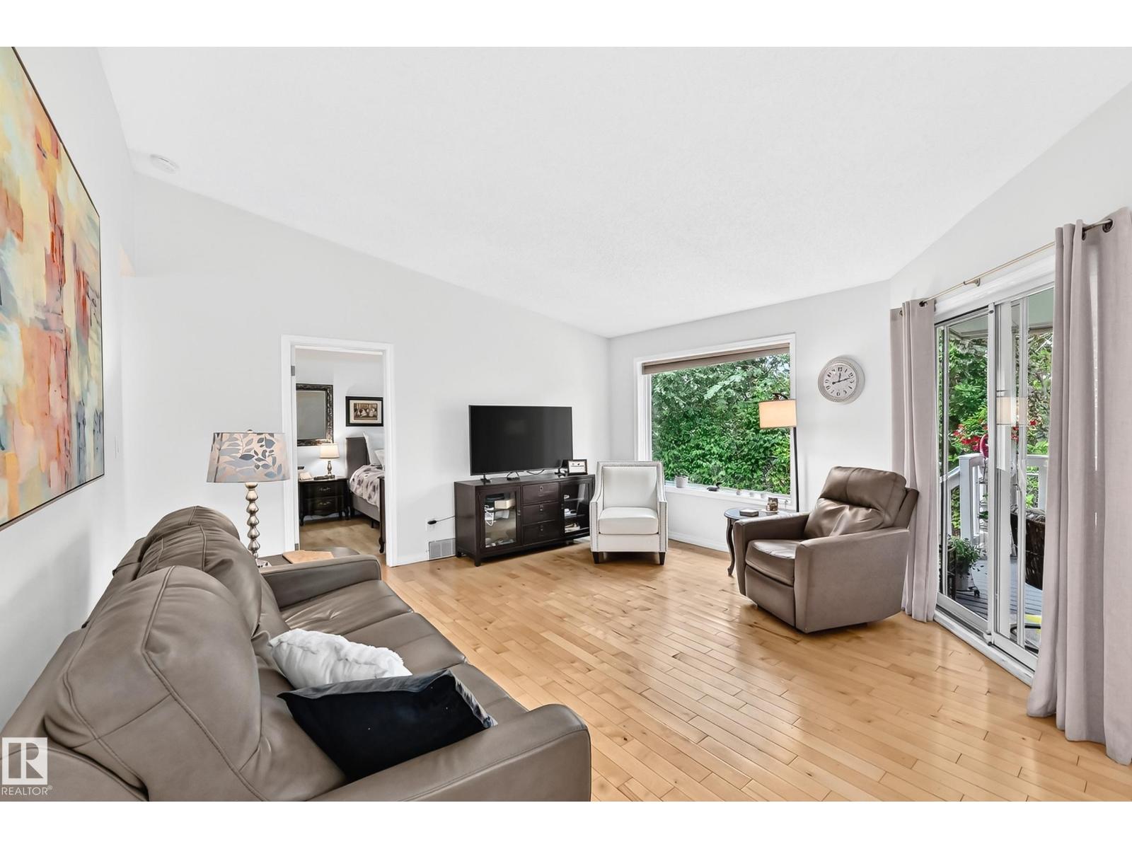 #20 9704 165 ST NW - 8