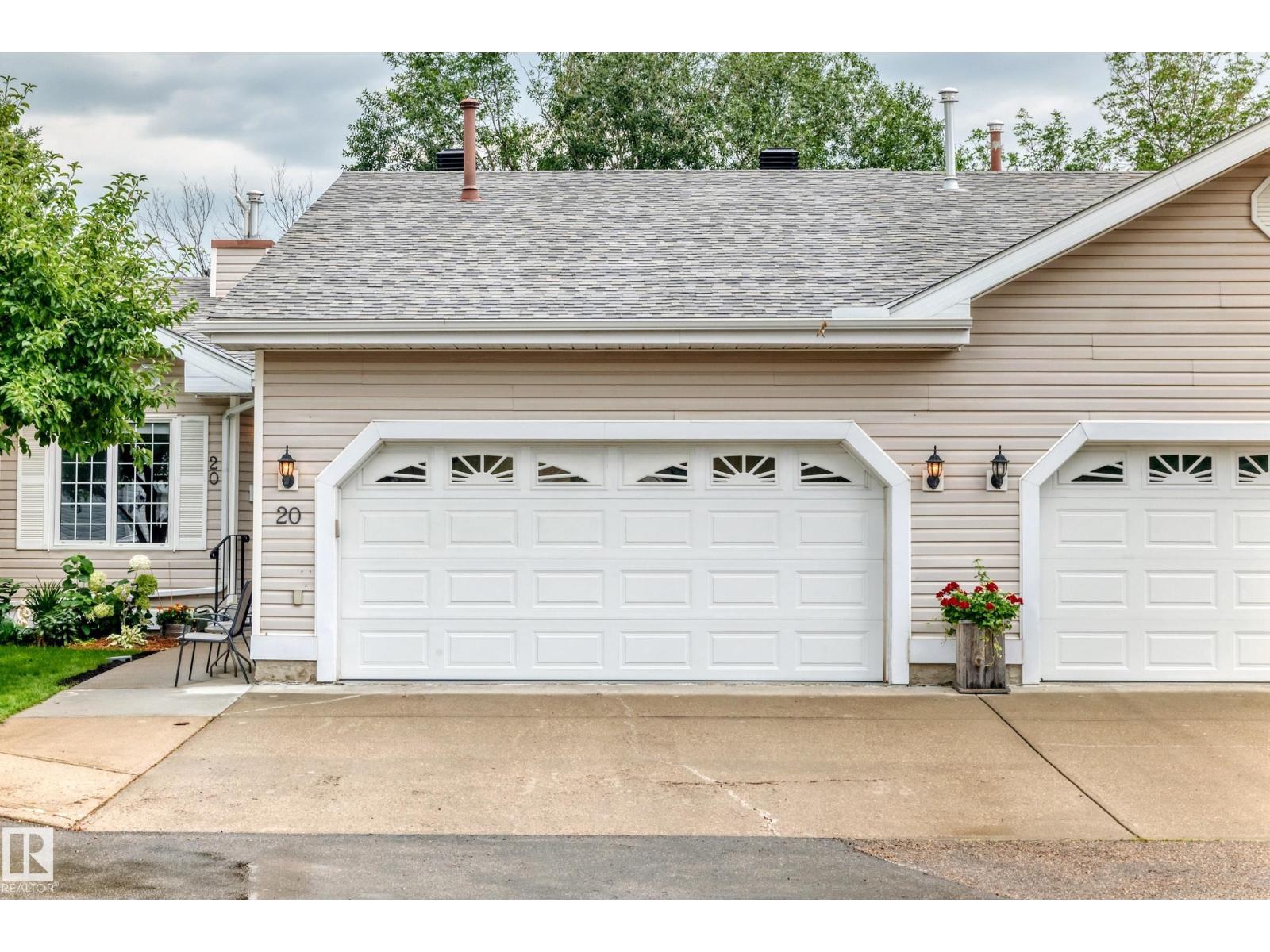 #20 9704 165 ST NW - 2