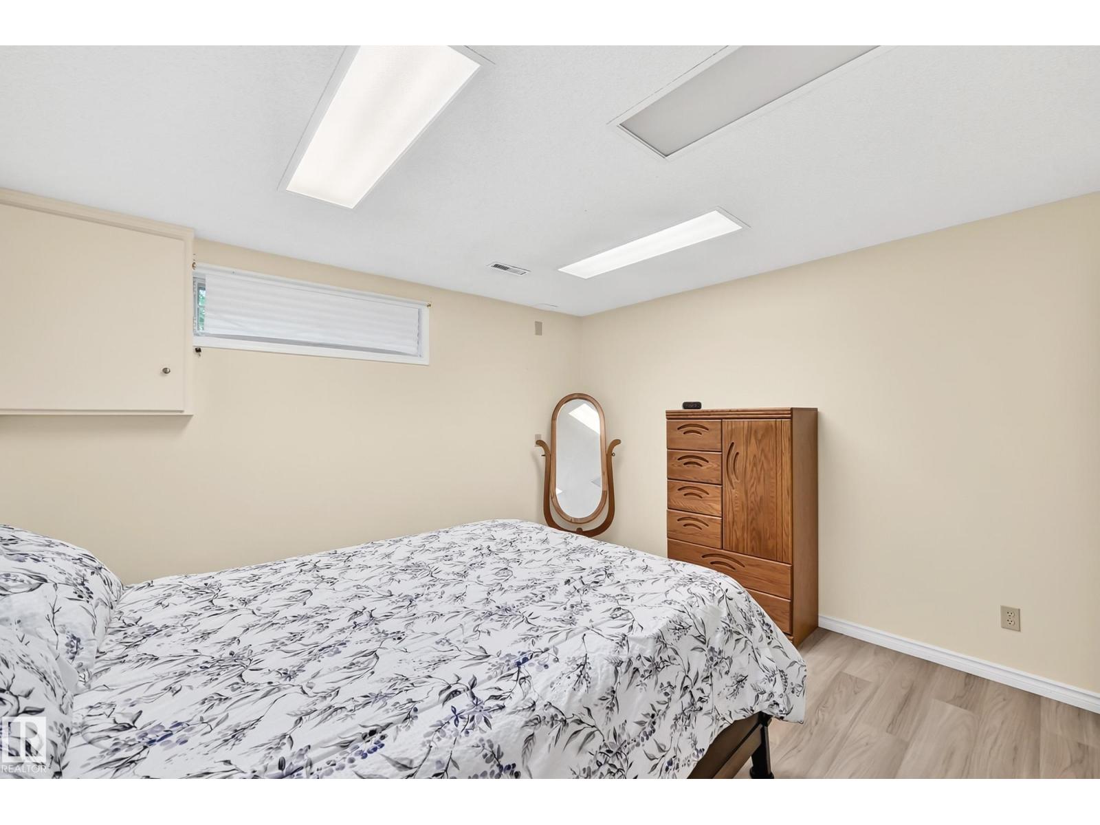 #20 9704 165 ST NW - 41