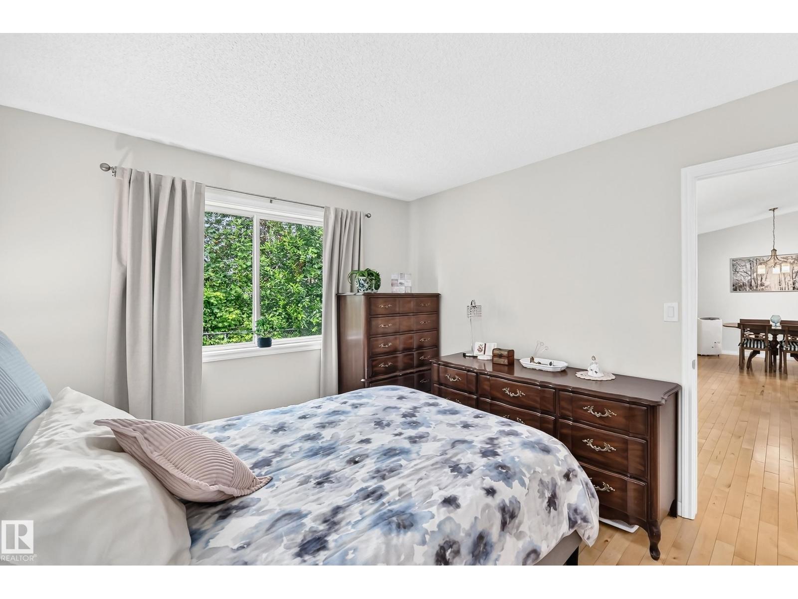 #20 9704 165 ST NW - 23