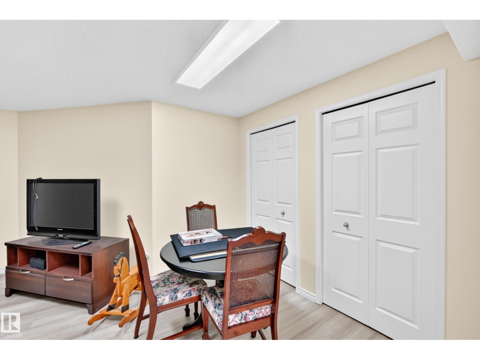 #20 9704 165 ST NW - 33