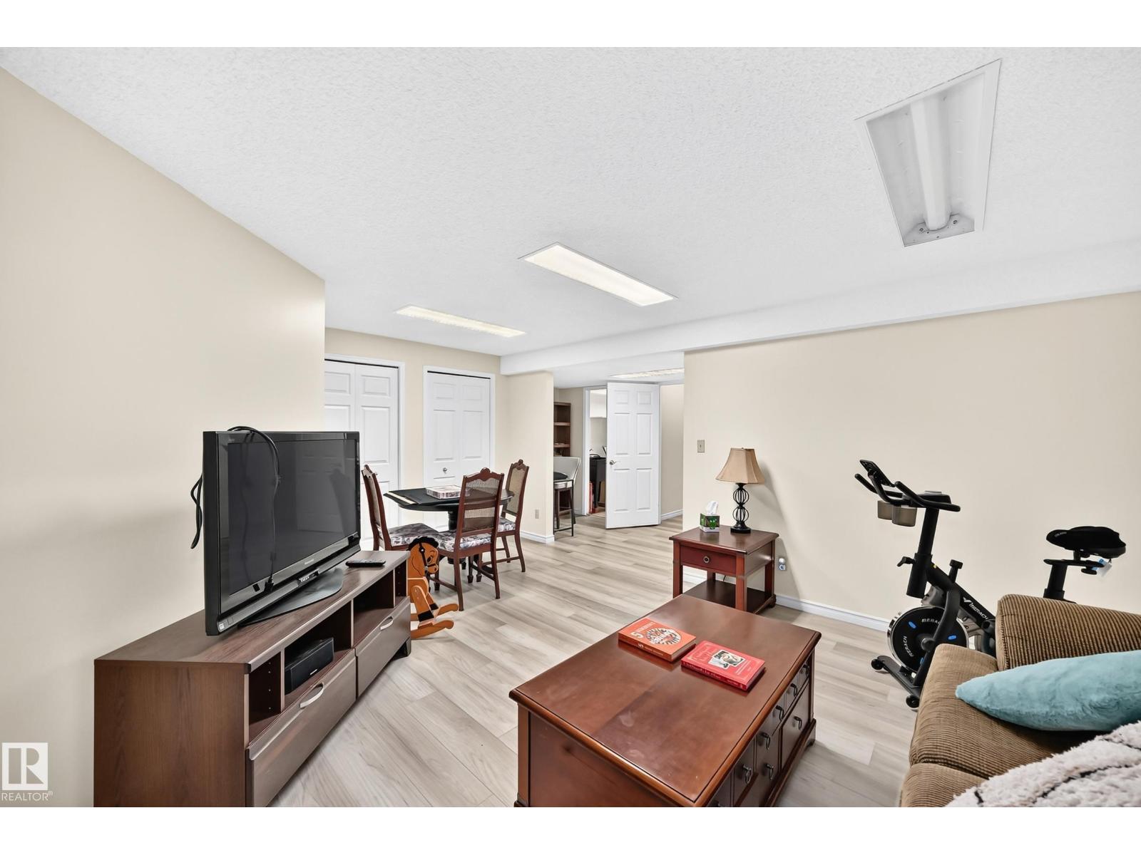 #20 9704 165 ST NW - Image 38