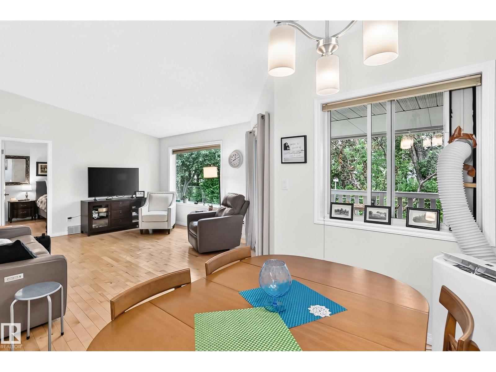#20 9704 165 ST NW - 12