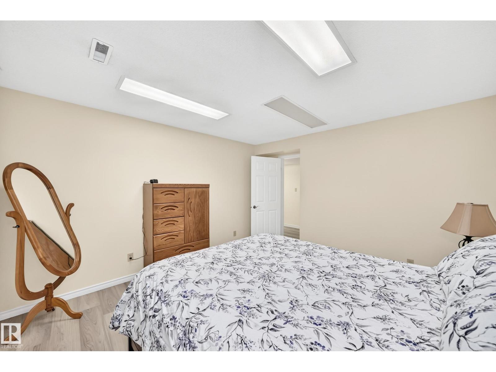 #20 9704 165 ST NW - 43