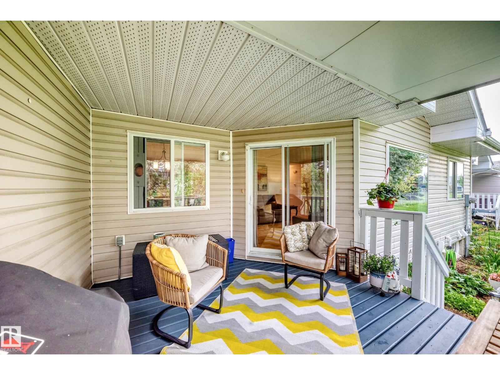 #20 9704 165 ST NW - 52