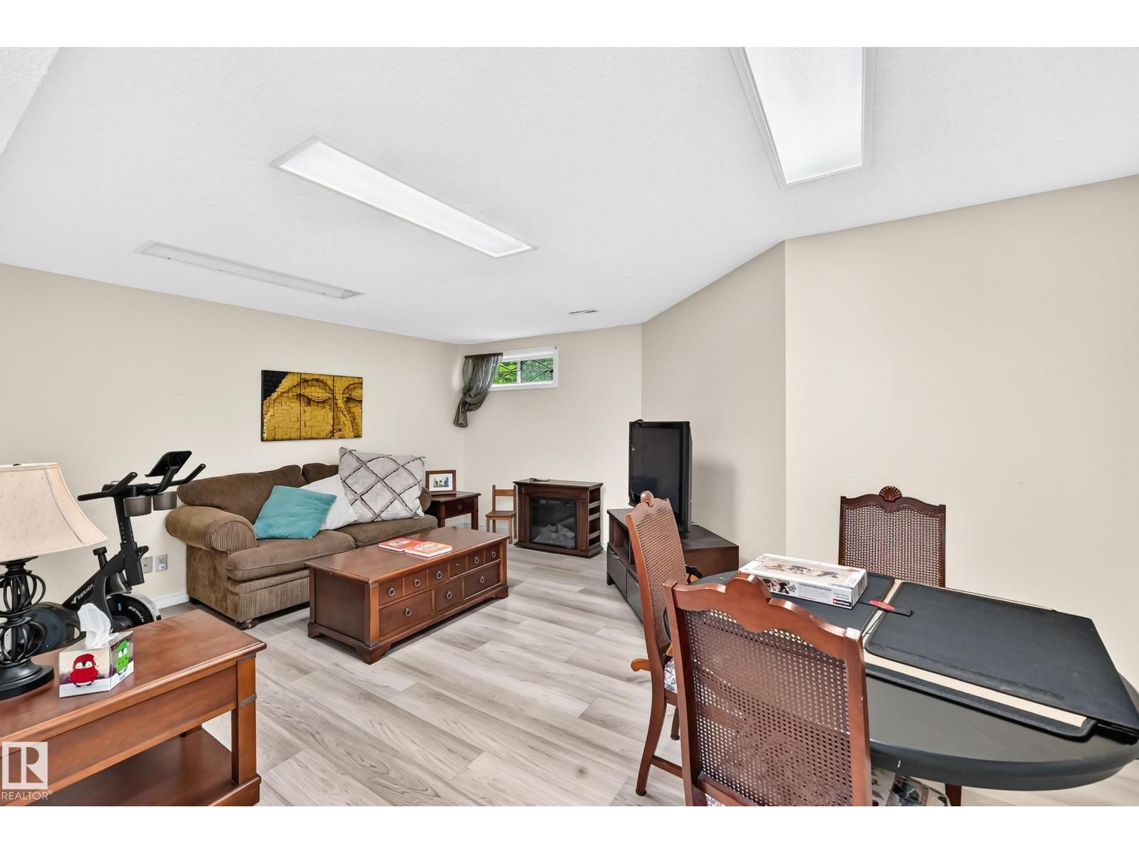 #20 9704 165 ST NW - 34