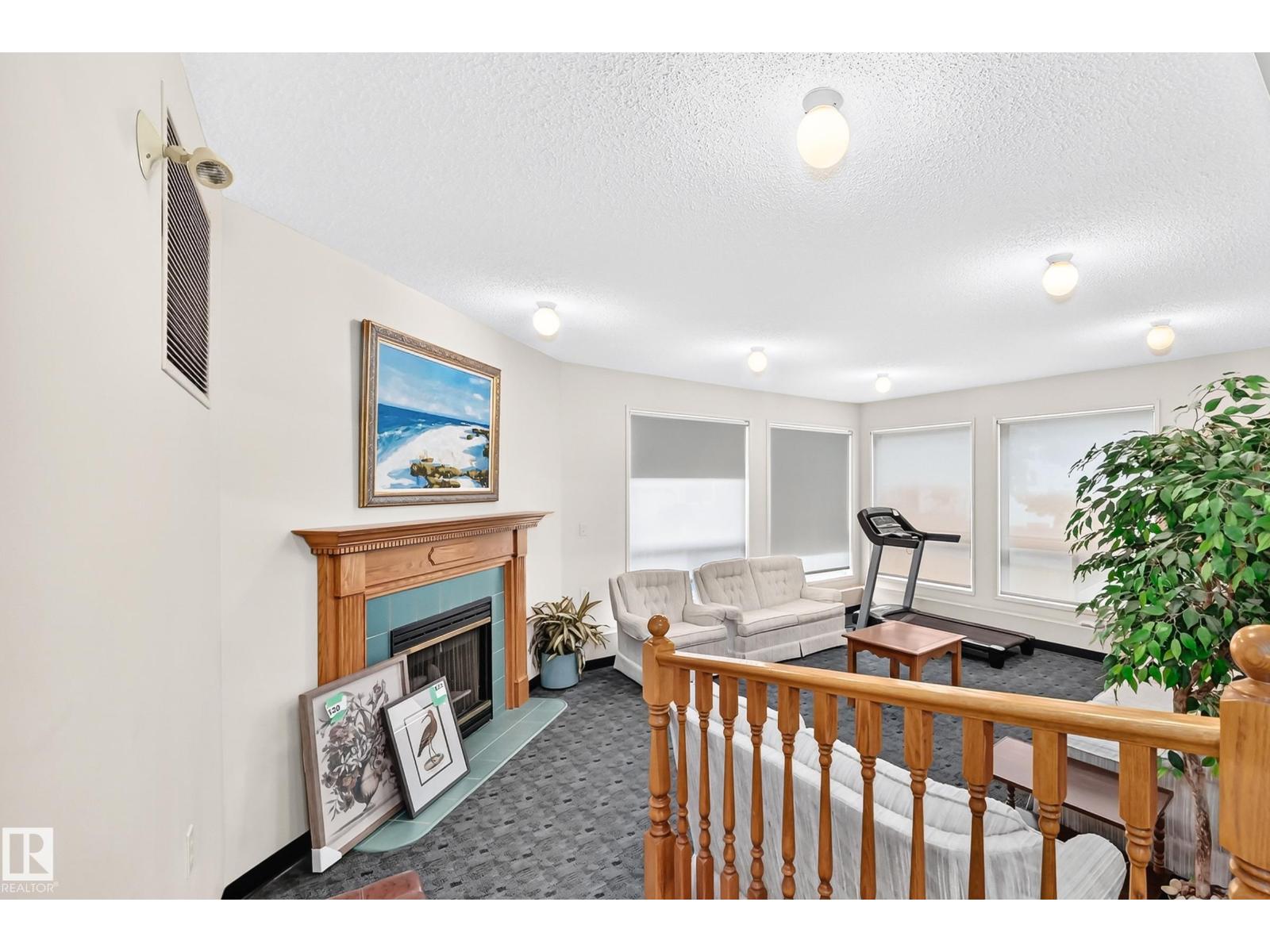 #20 9704 165 ST NW - 68