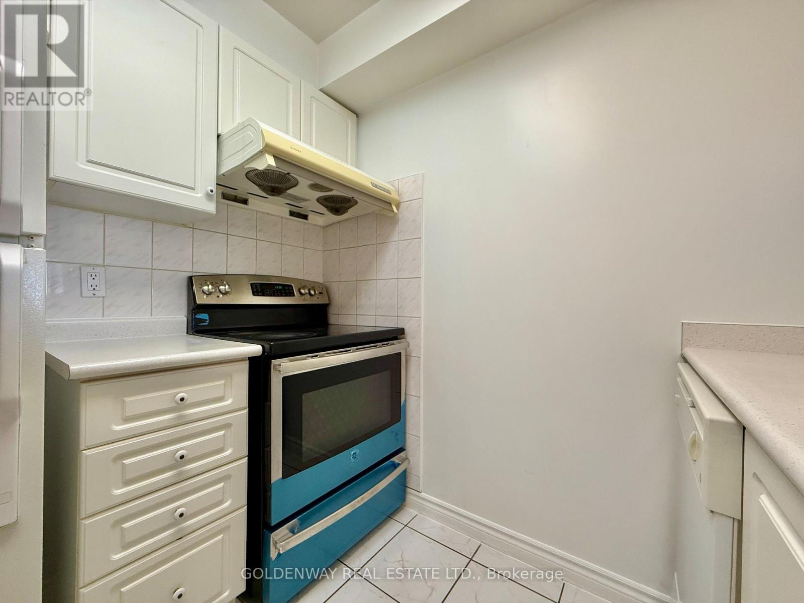 #625 1883 MCNICOLL AVENUE - 13