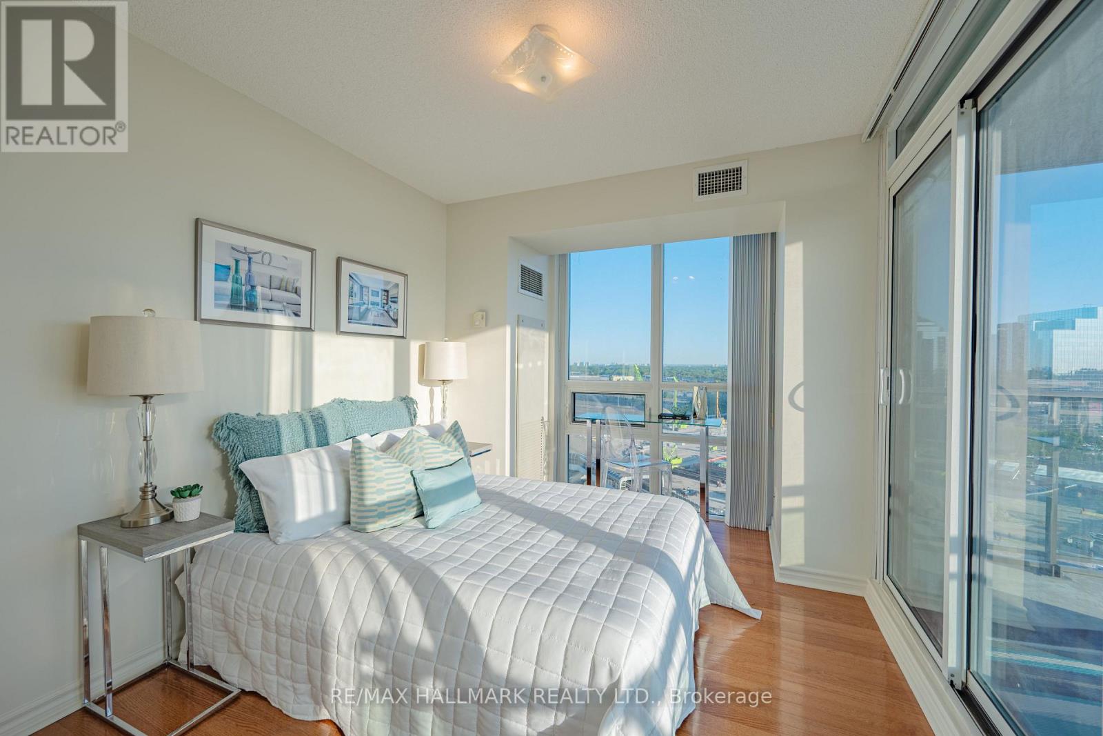 #1705 88 GRANGEWAY AVENUE - 17