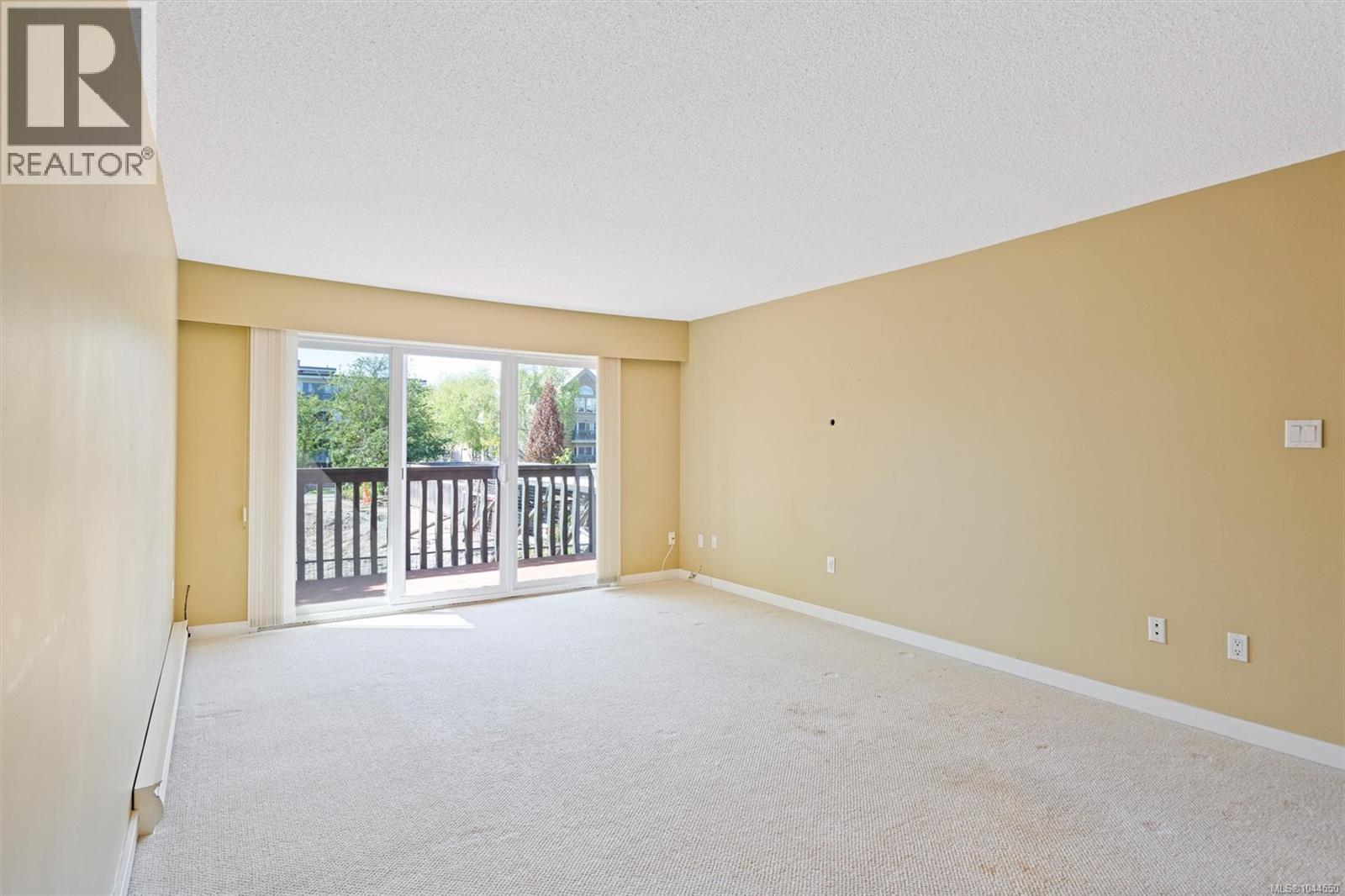 #204 1035 McClure St - 19