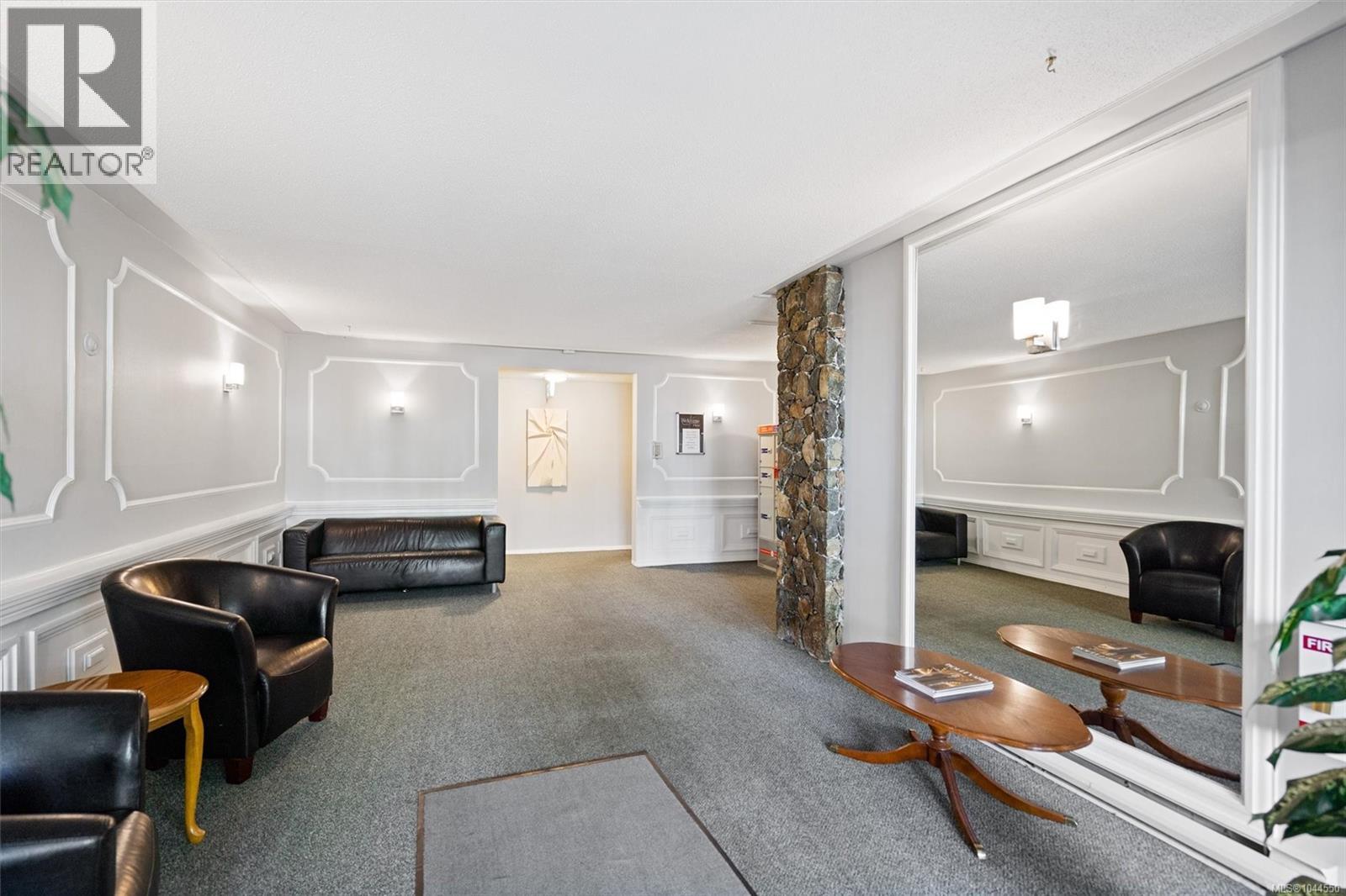 #204 1035 McClure St - 31