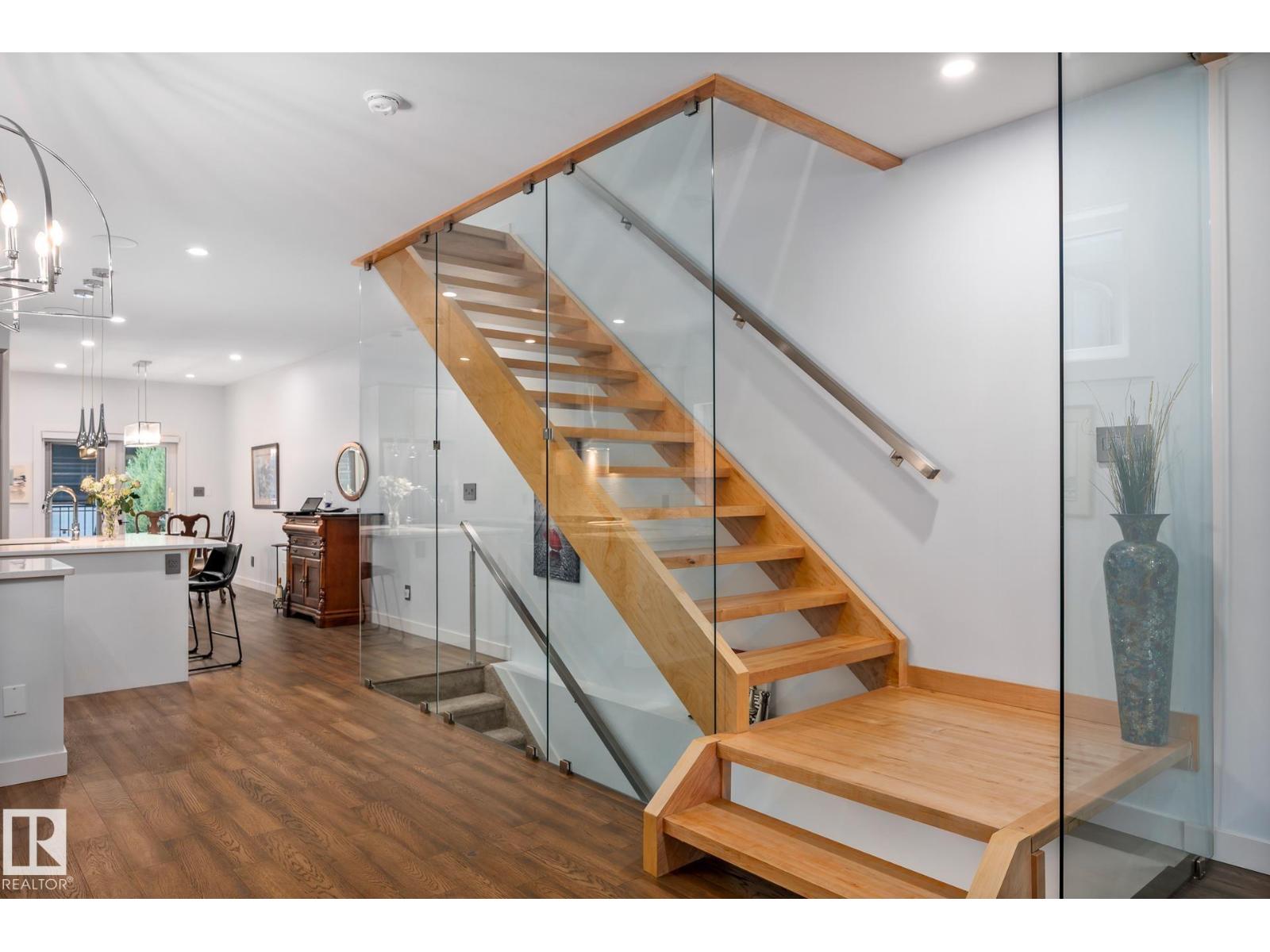14221 101 AV NW - 13