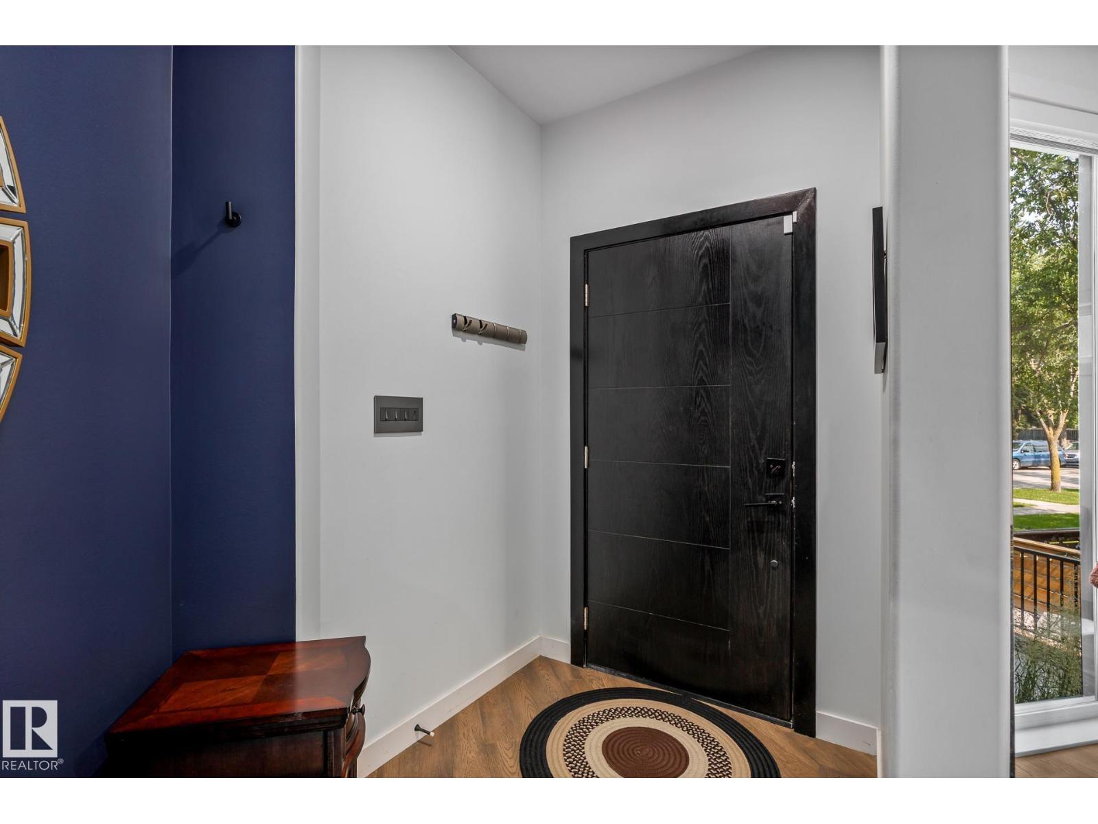 14221 101 AV NW - Image 9