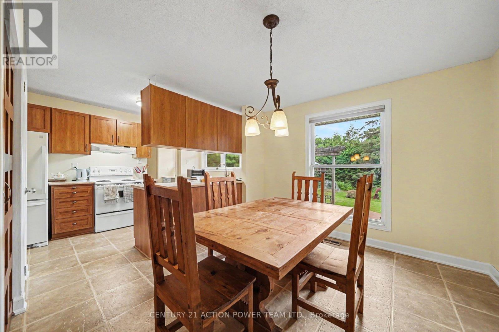 931 KEVIN CRESCENT - Image 12